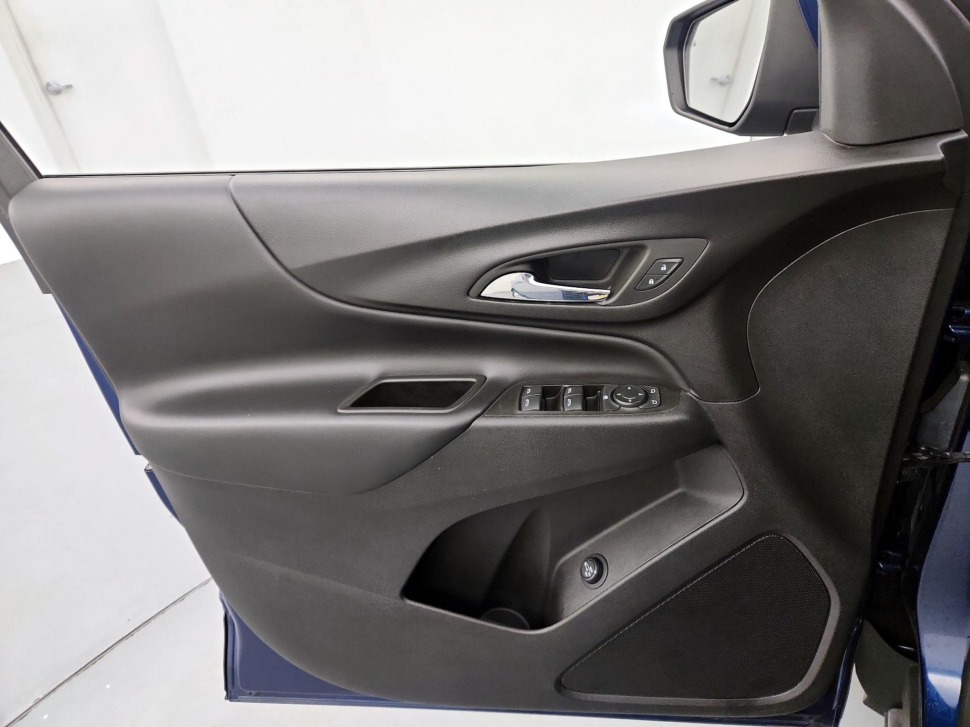 Thumbnail: 2022 Chevrolet Equinox - 12