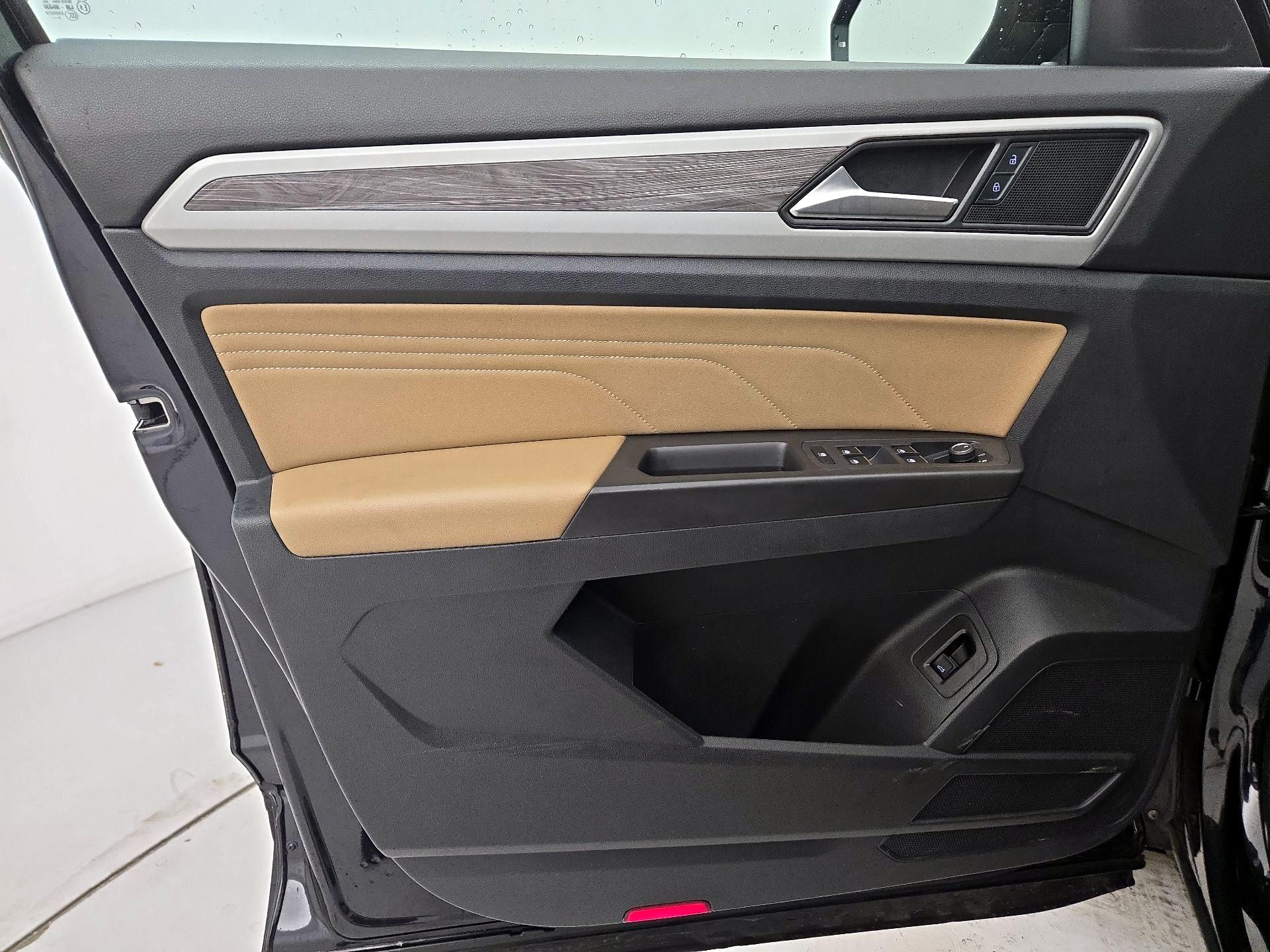 Thumbnail: 2022 Volkswagen Atlas - 12