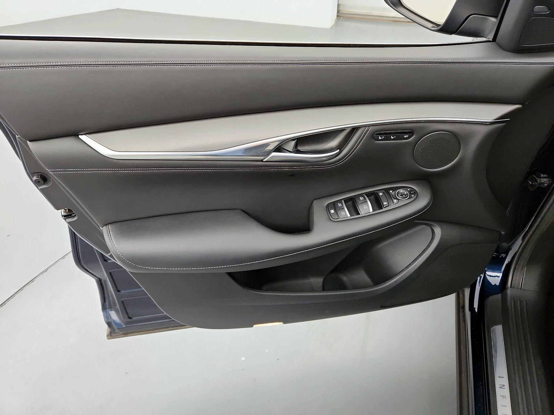 Thumbnail: 2024 INFINITI QX55 - 12