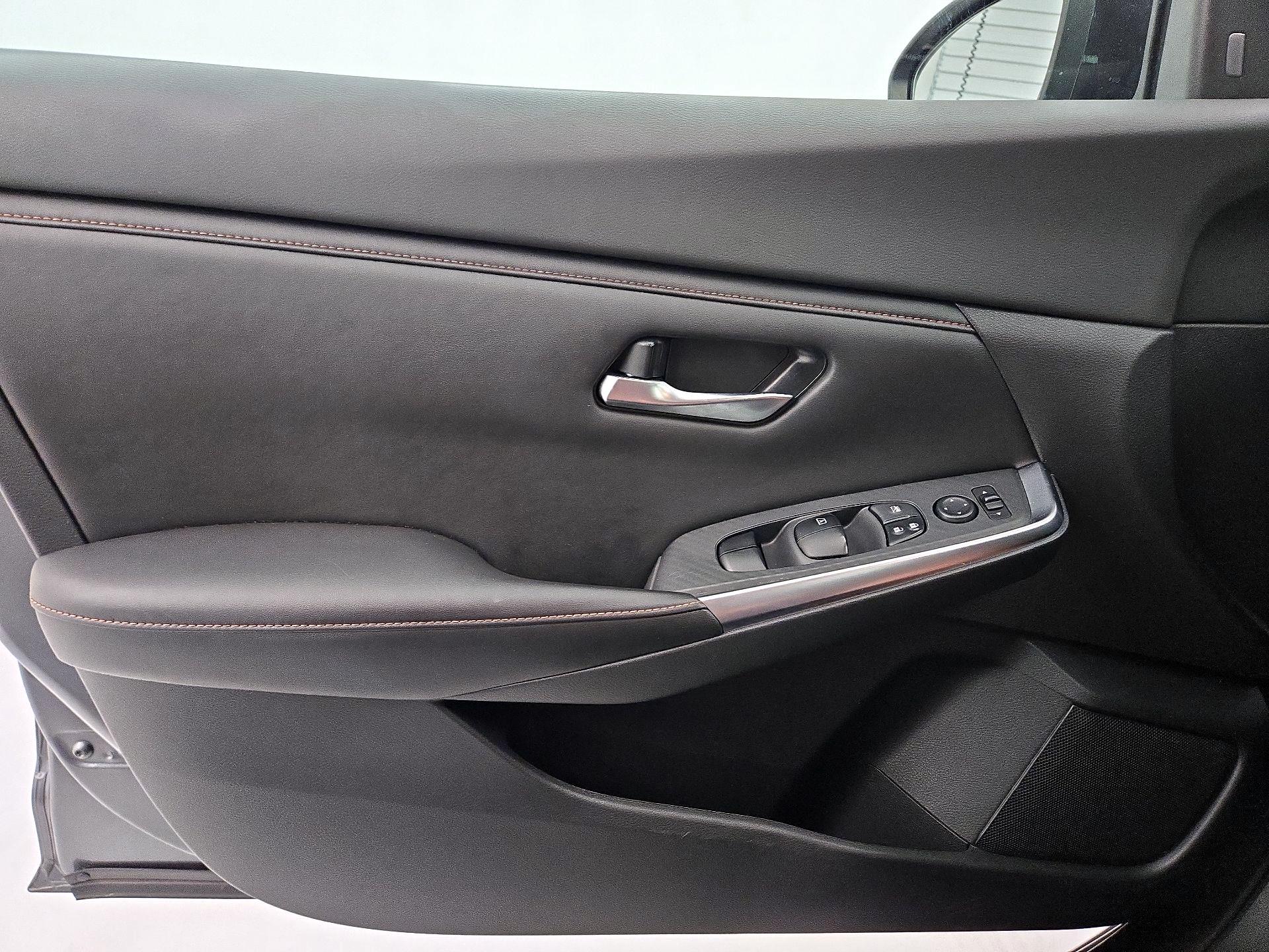 Thumbnail: 2021 Nissan Sentra - 12