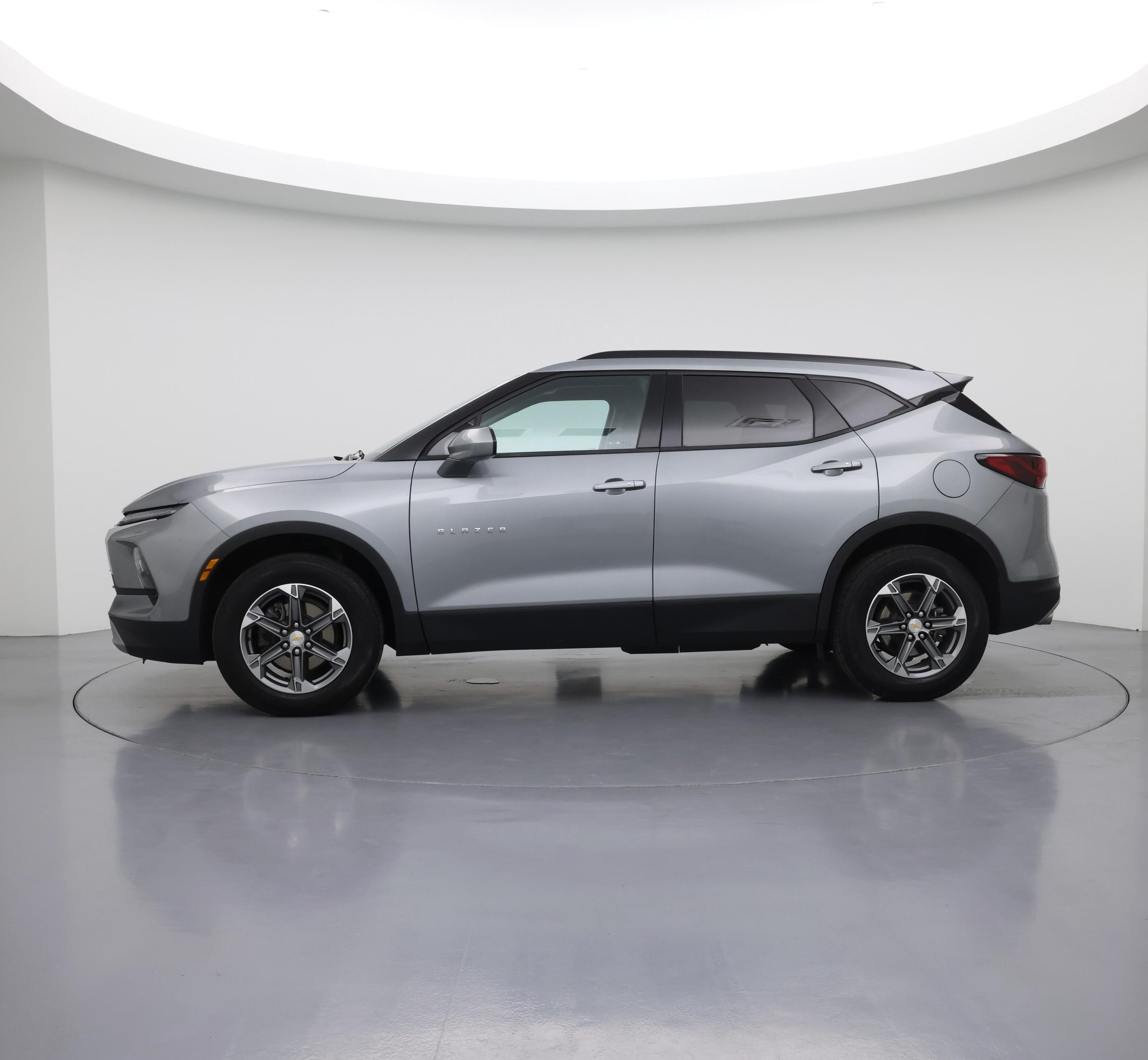 Thumbnail: 2023 Chevrolet Blazer - 3