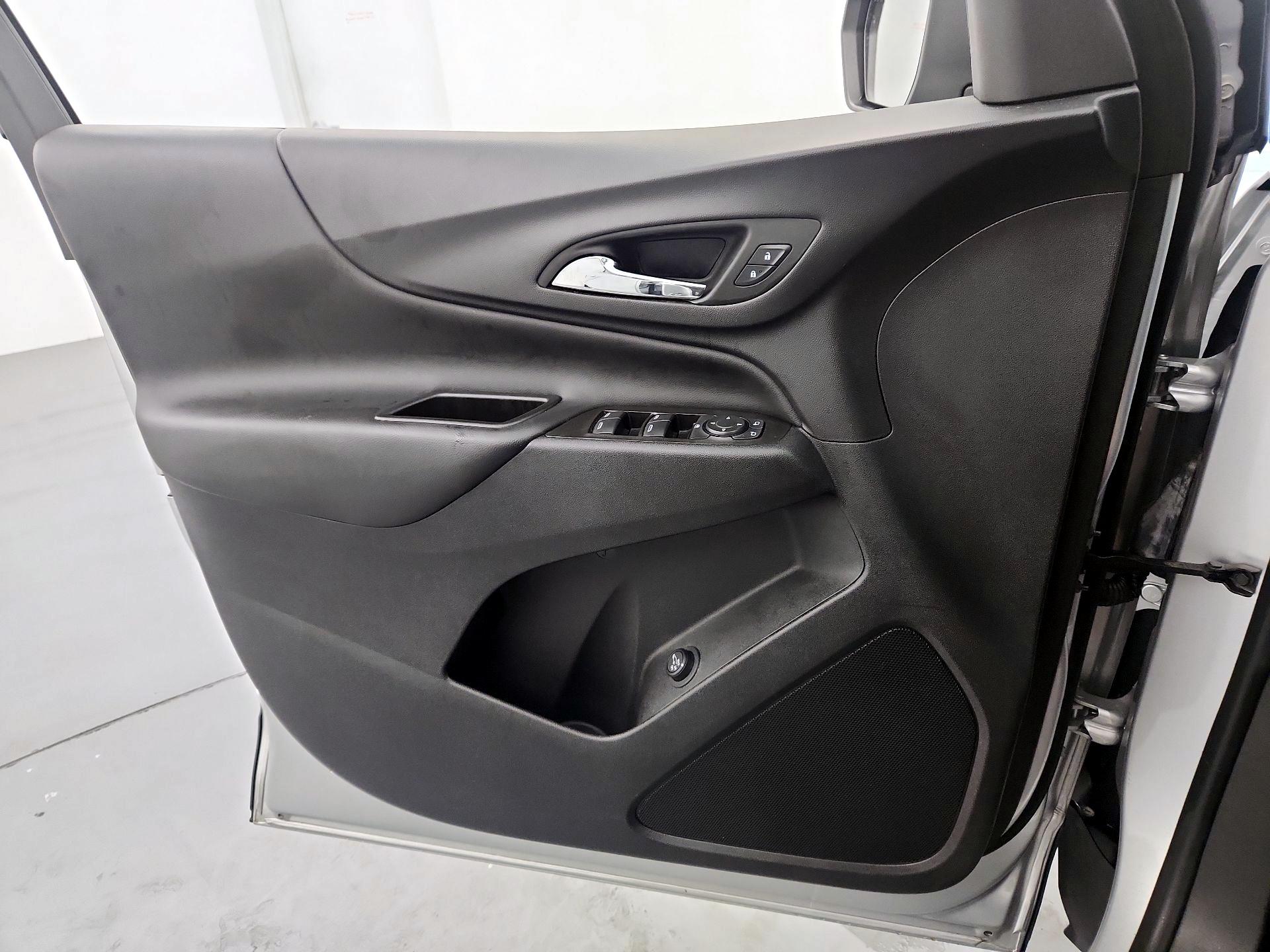 Thumbnail: 2022 Chevrolet Equinox - 12