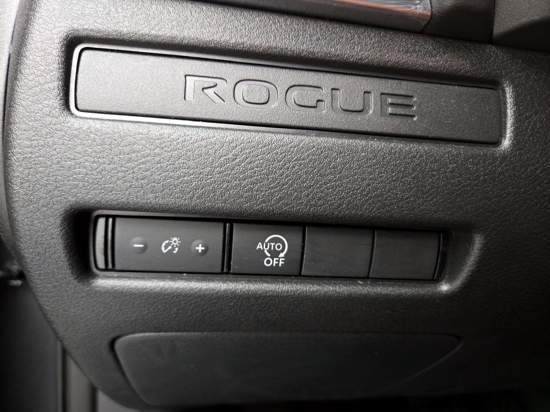 Thumbnail: 2023 Nissan Rogue - 13