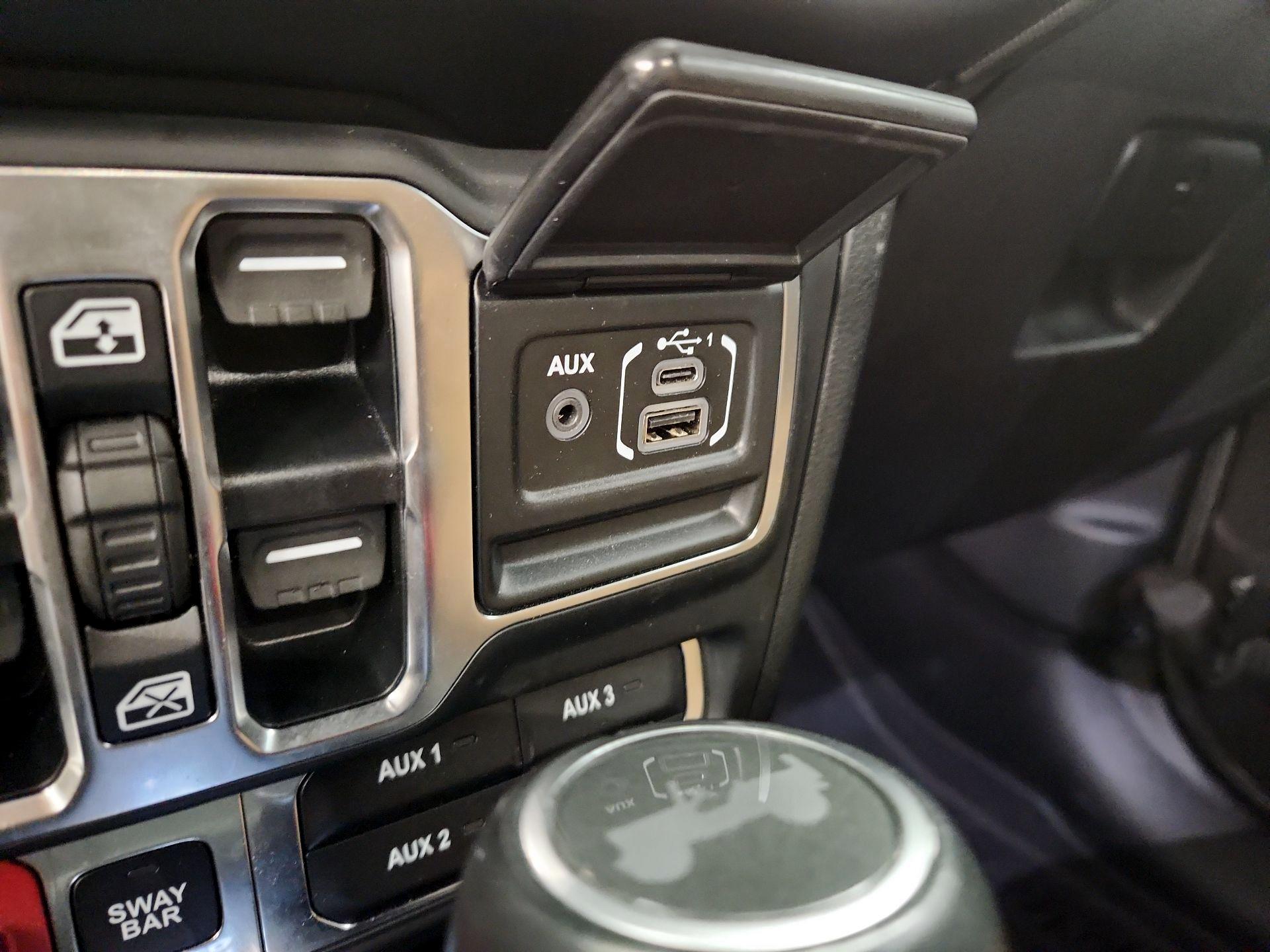 Thumbnail: 2020 Jeep Wrangler - 19