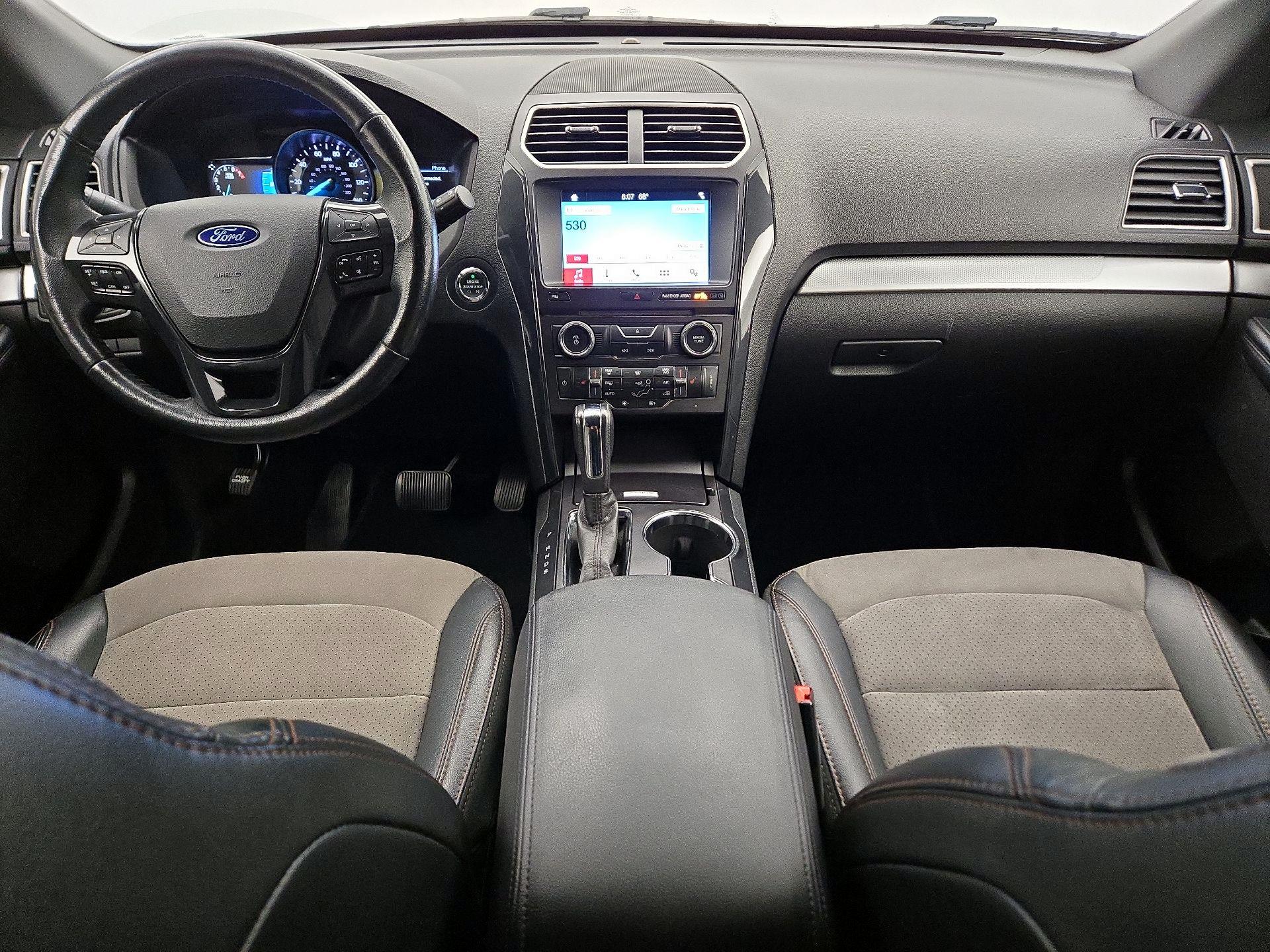 Thumbnail: 2017 Ford Explorer - 9