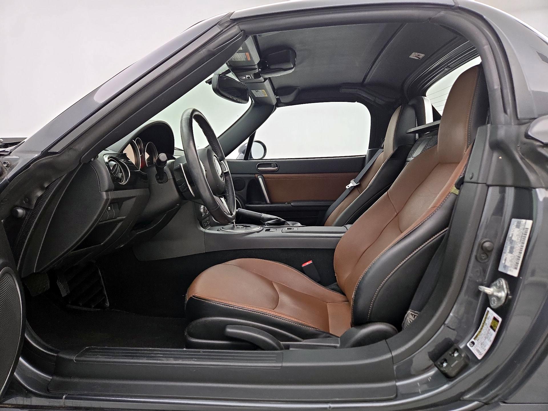 Thumbnail: 2015 Mazda MX-5 Miata - 11