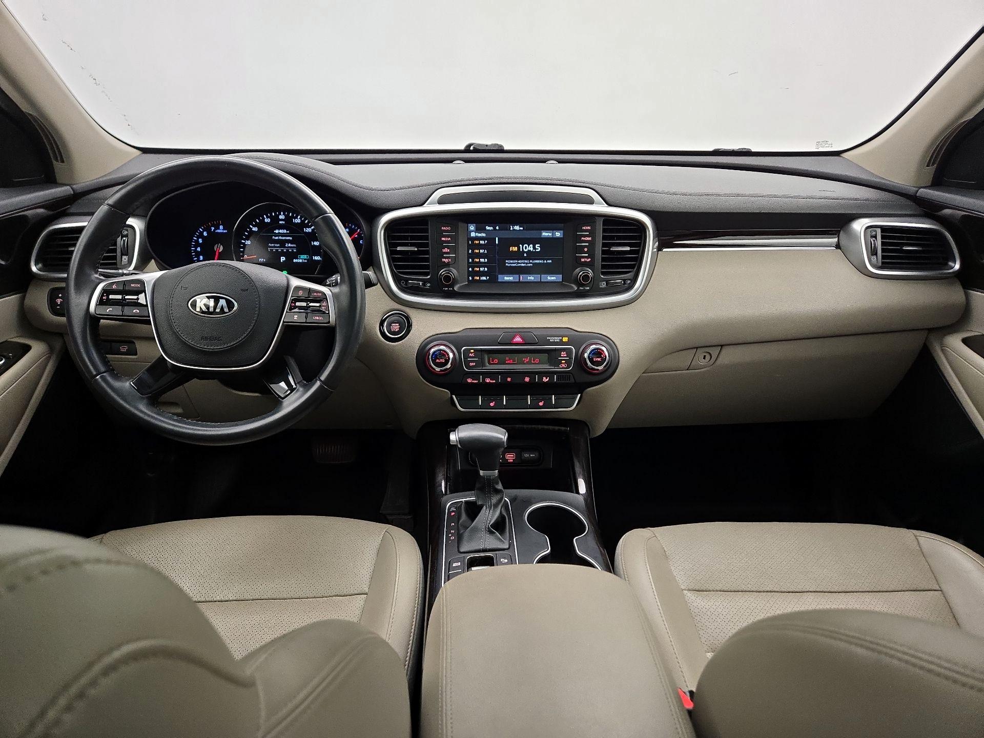 Thumbnail: 2020 Kia Sorento - 9