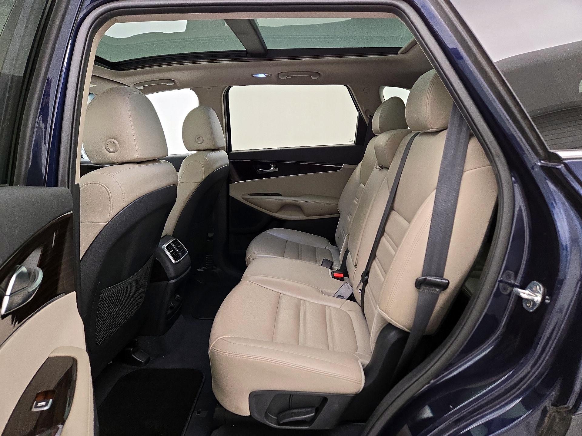 Thumbnail: 2020 Kia Sorento - 20