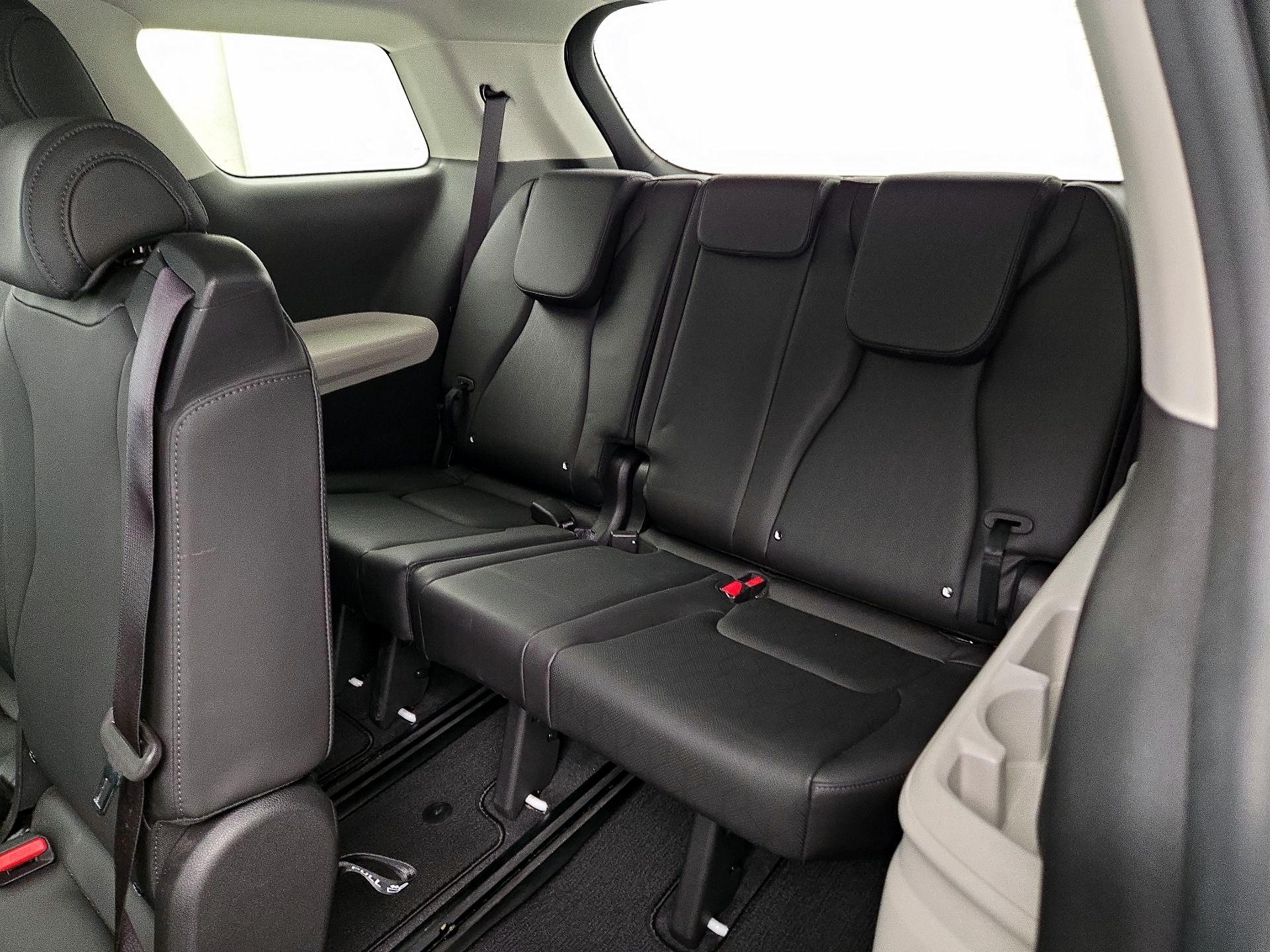 Thumbnail: 2022 Kia Carnival - 20