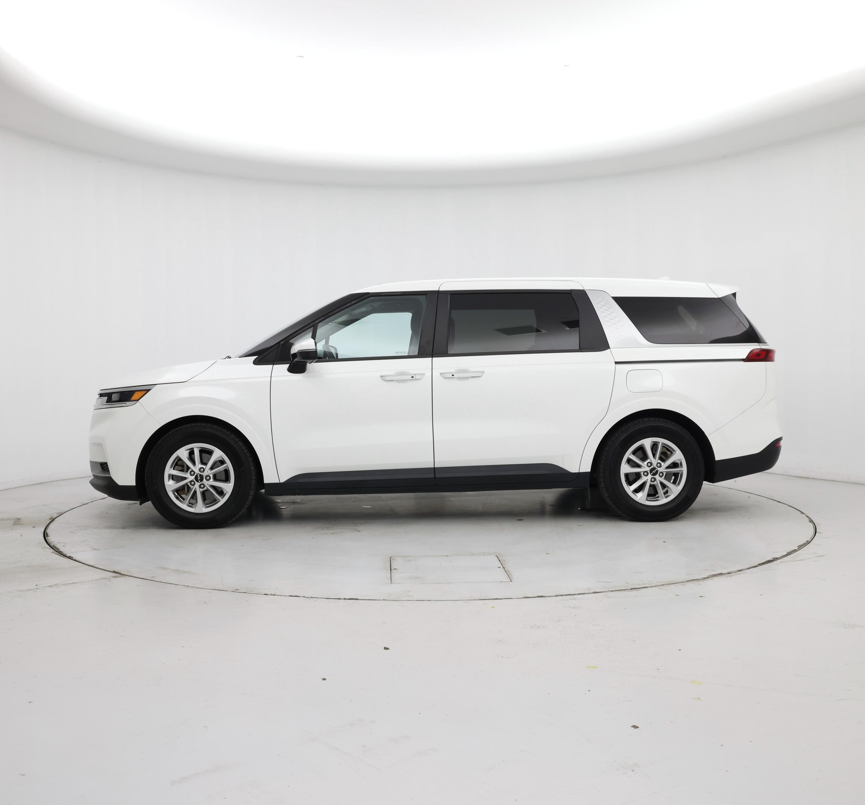 Thumbnail: 2022 Kia Carnival - 3