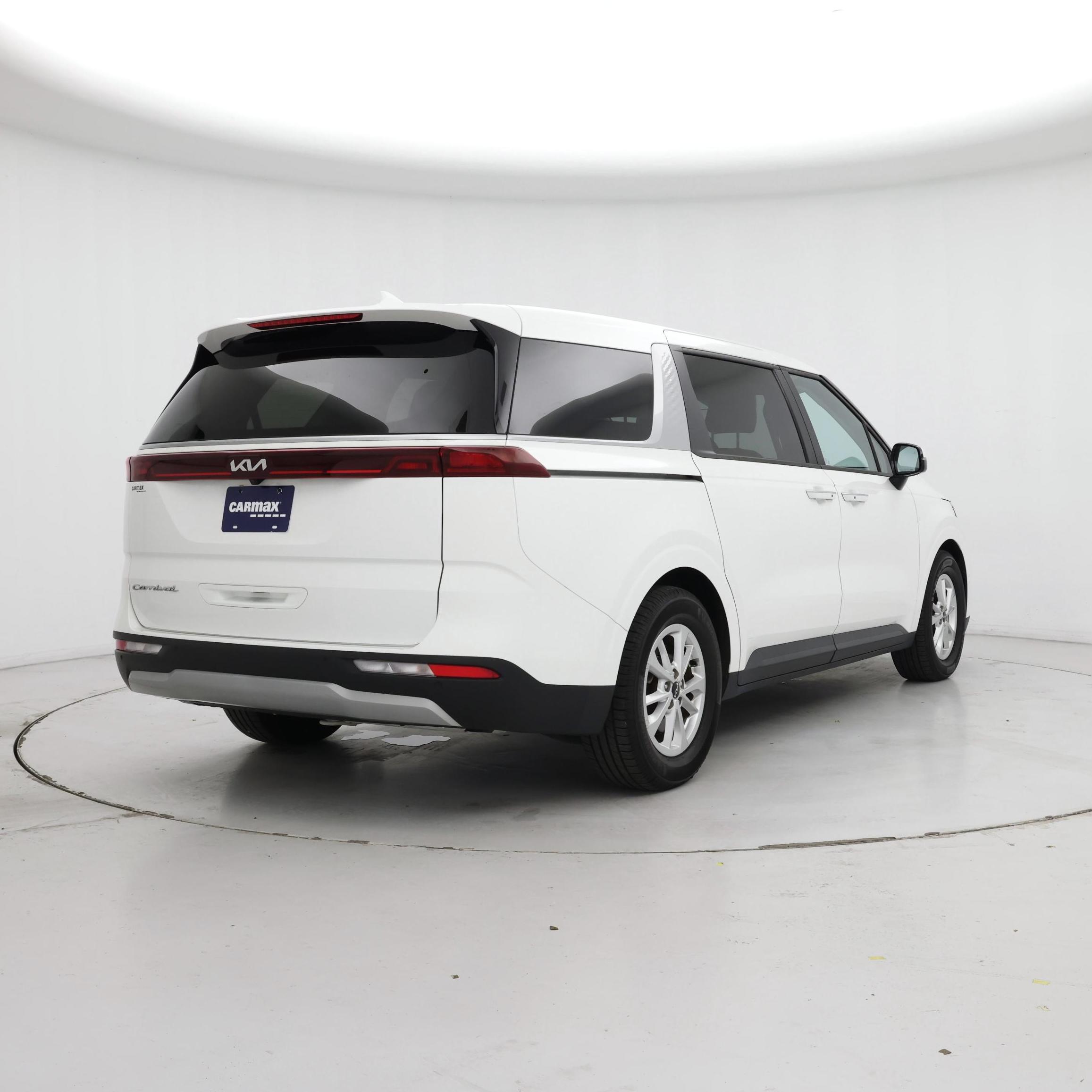 Thumbnail: 2022 Kia Carnival - 8