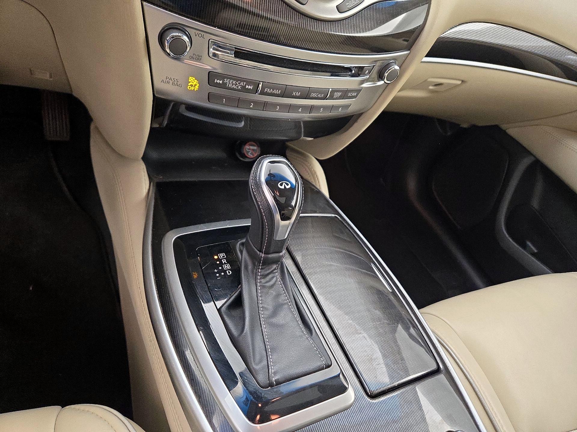 Thumbnail: 2016 INFINITI QX60 - 17