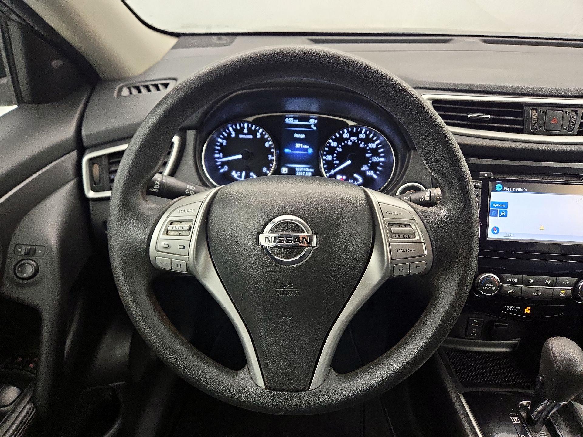 Thumbnail: 2016 Nissan Rogue - 10