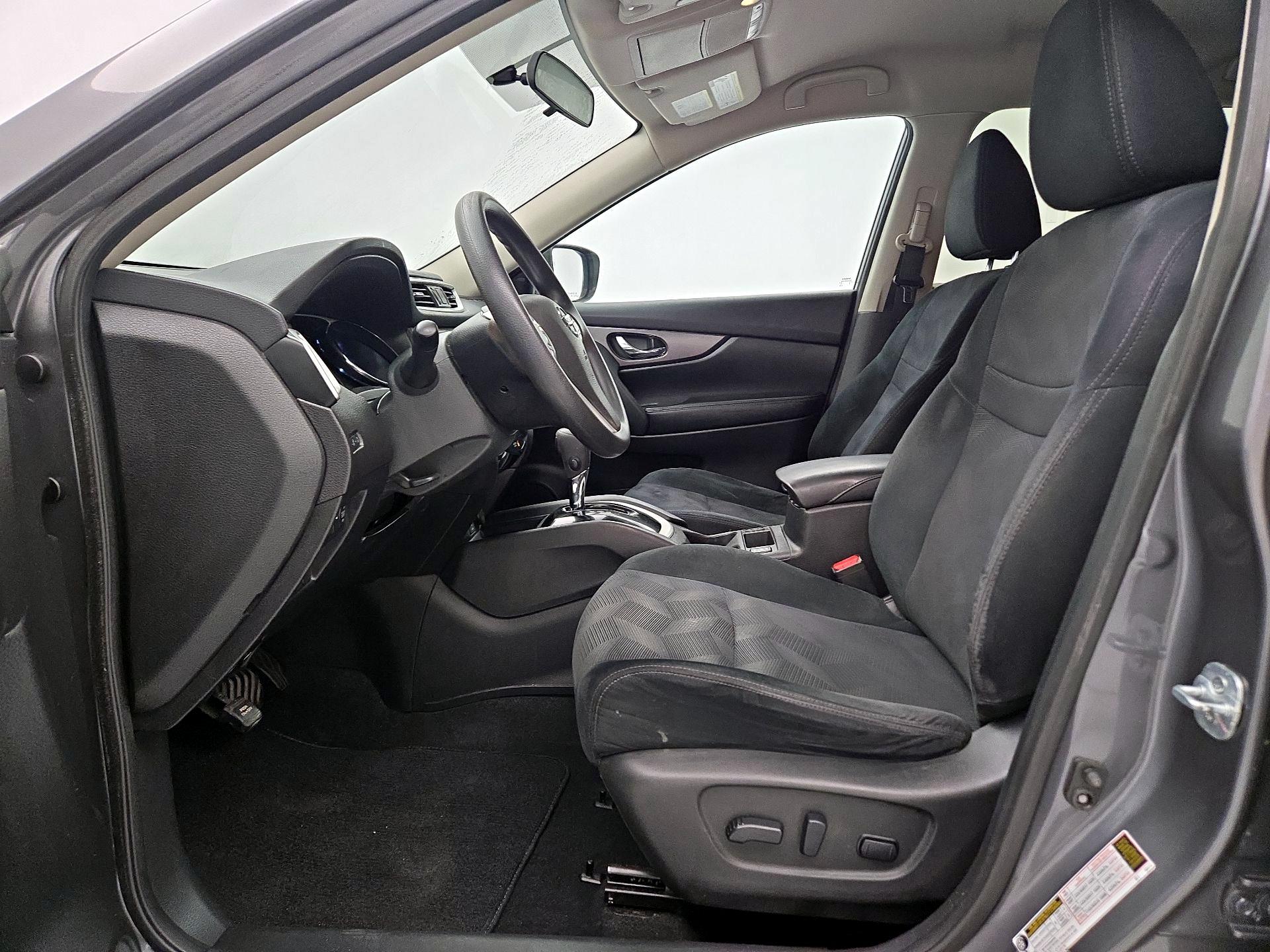 Thumbnail: 2016 Nissan Rogue - 11