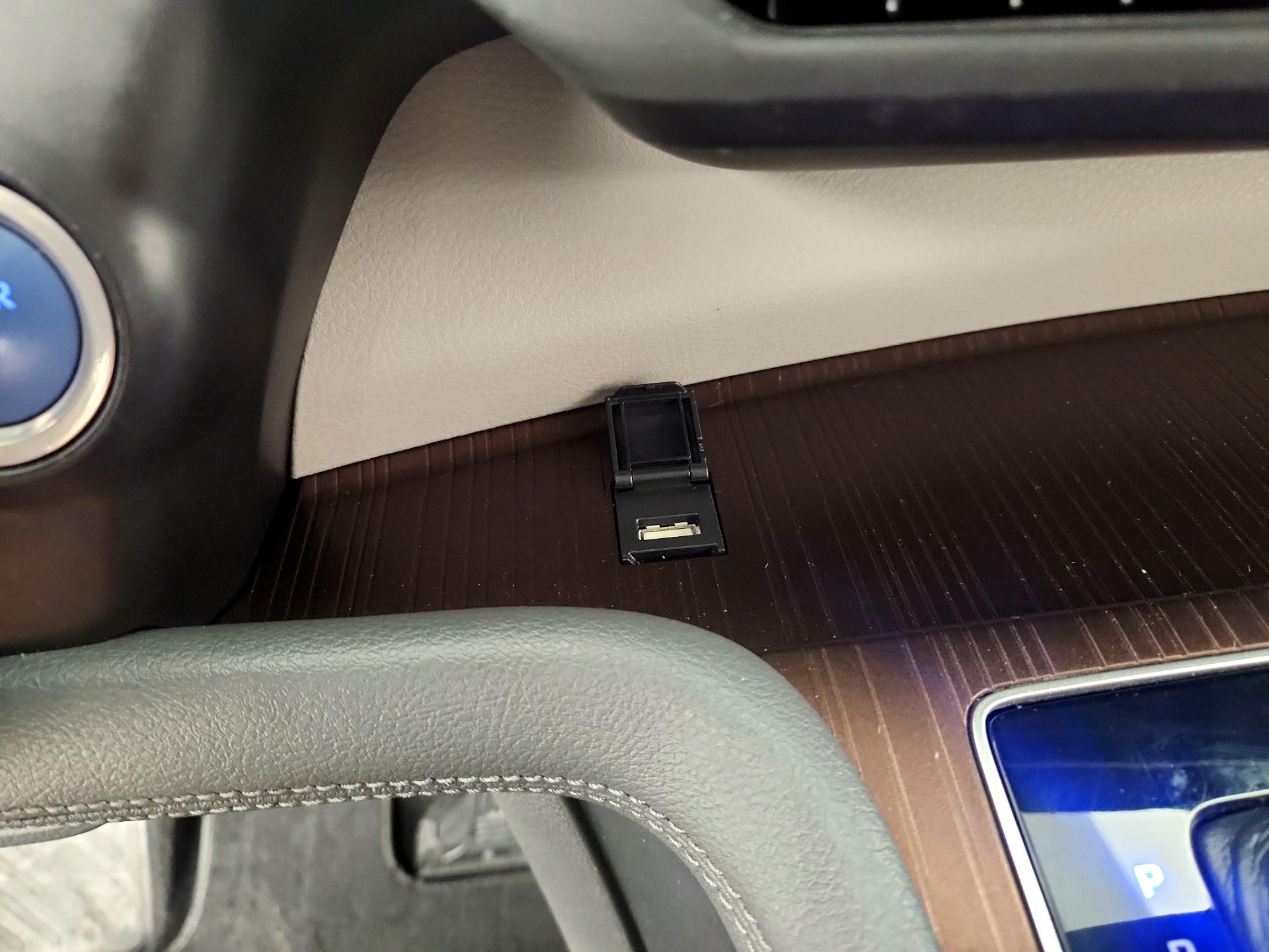 Thumbnail: 2022 Toyota Sienna - 18