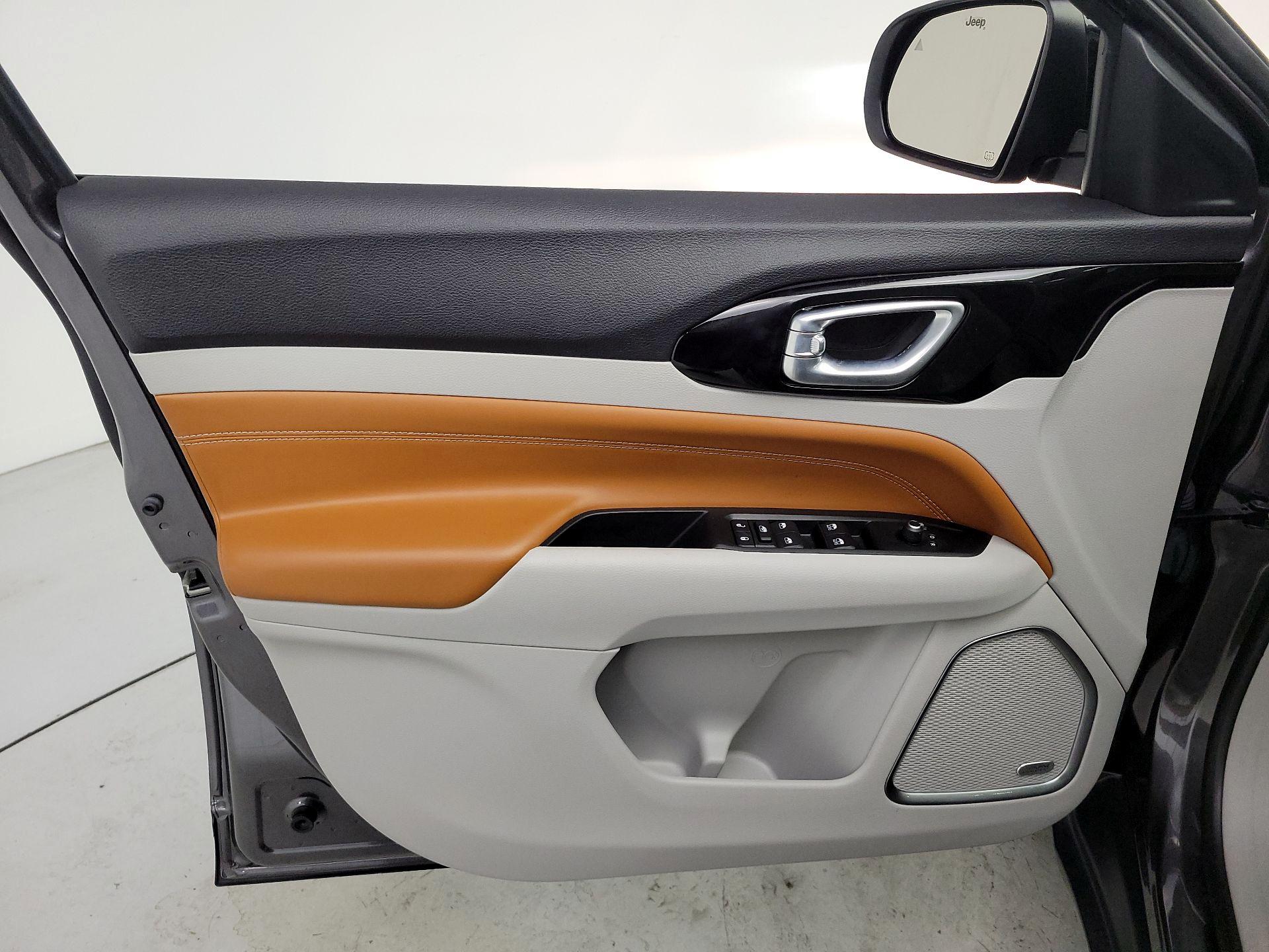 Thumbnail: 2022 Jeep Compass - 12