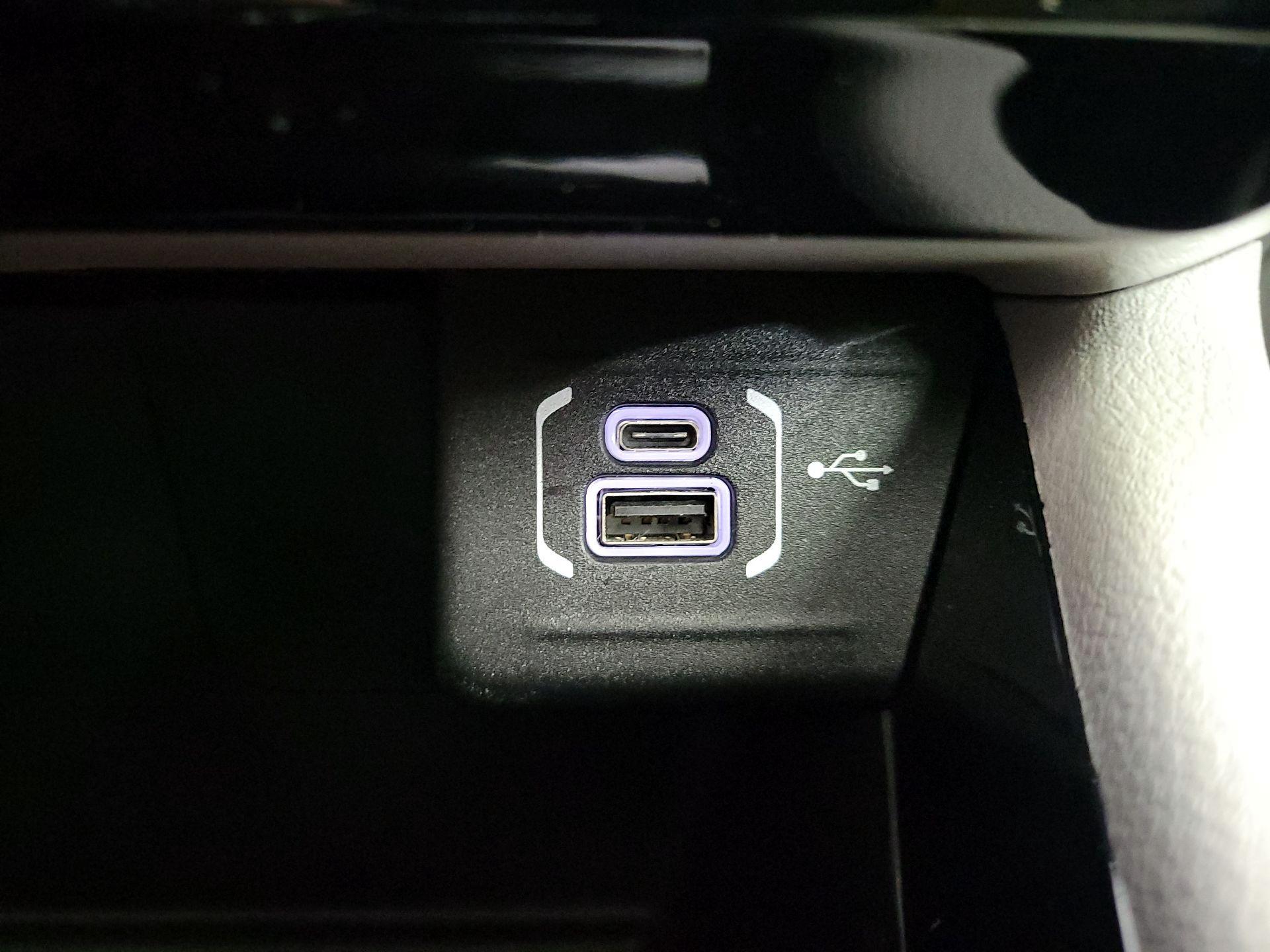 Thumbnail: 2022 Jeep Compass - 18