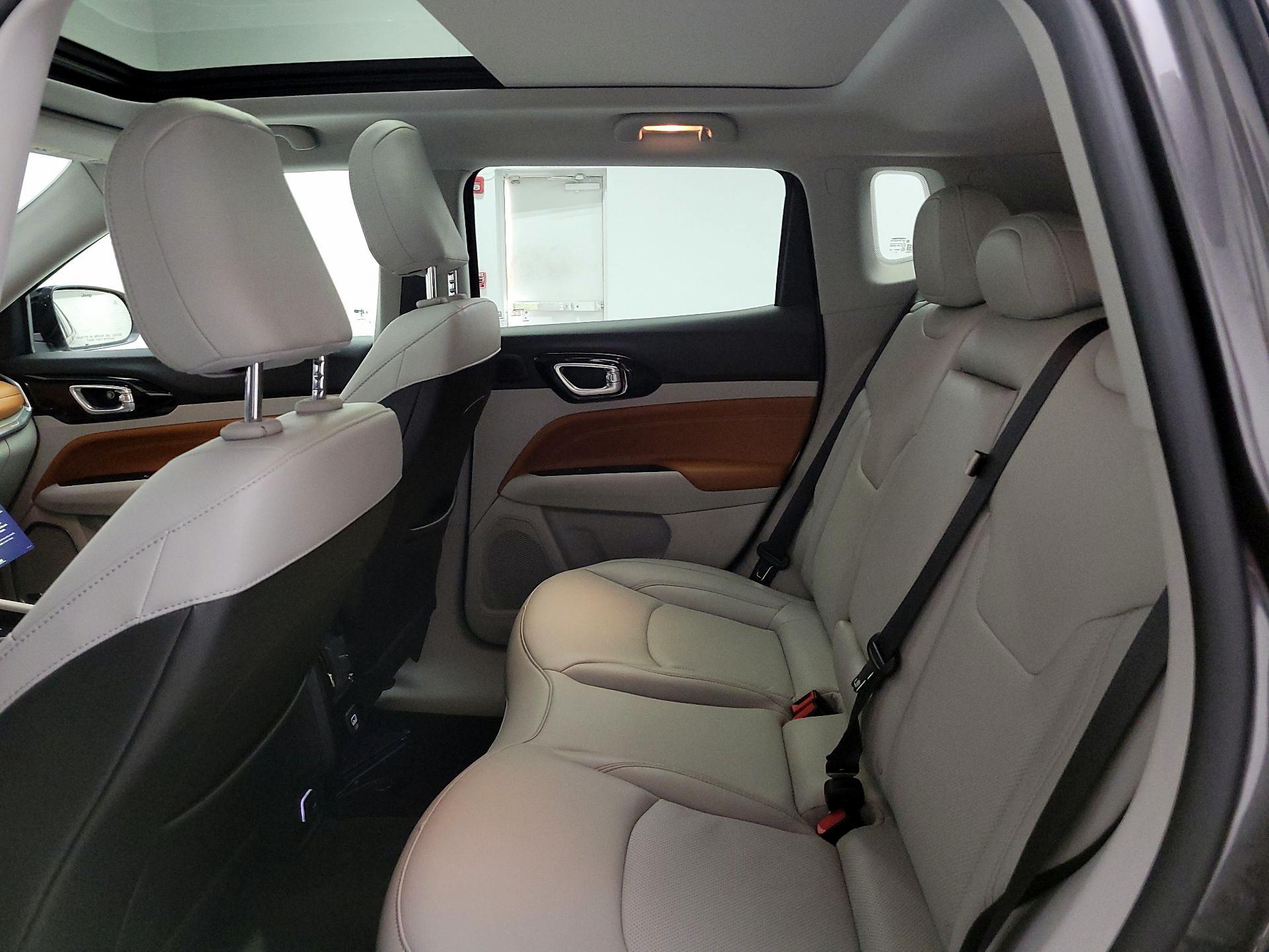 Thumbnail: 2022 Jeep Compass - 20