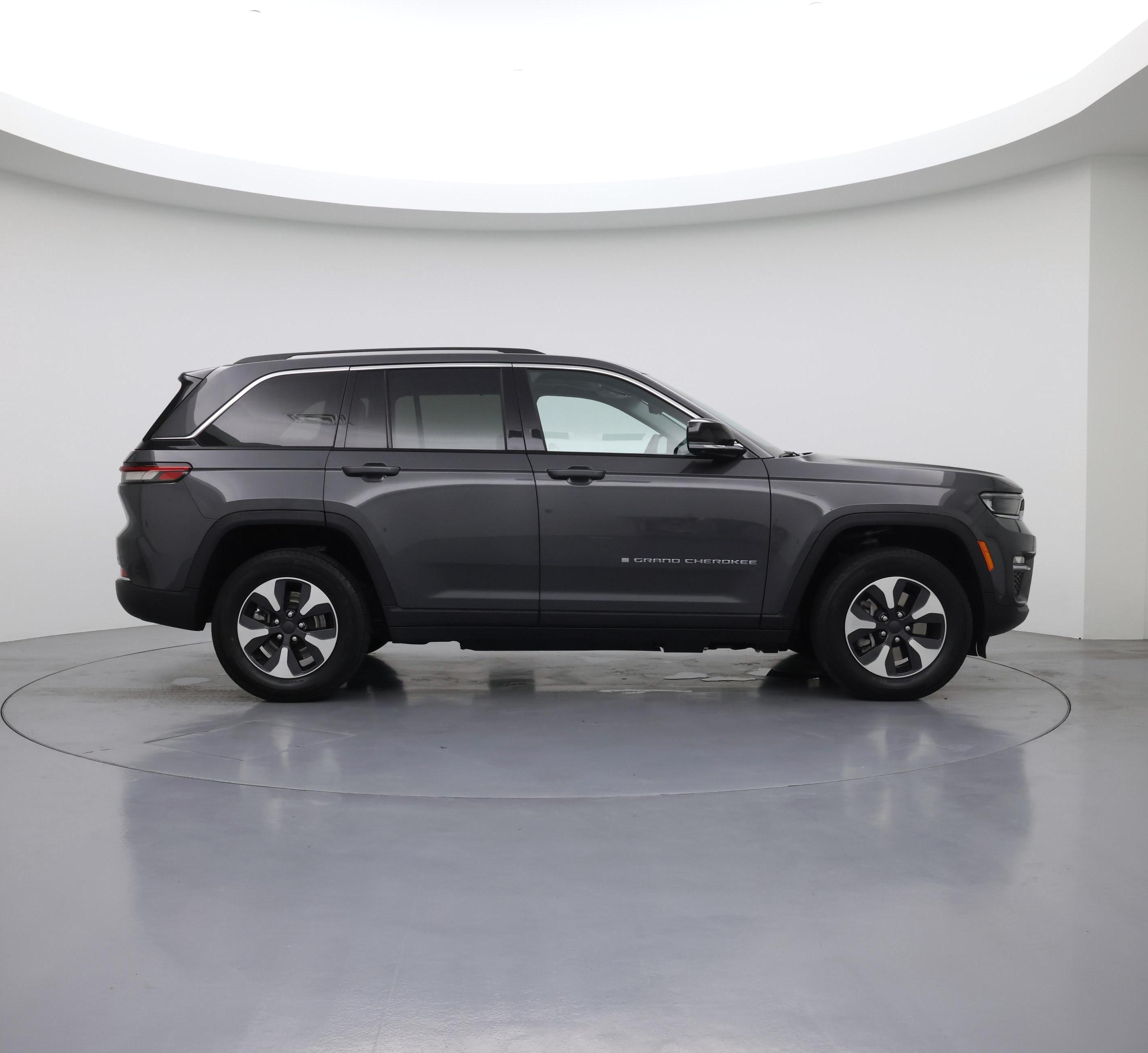 Thumbnail: 2022 Jeep Grand Cherokee - 7