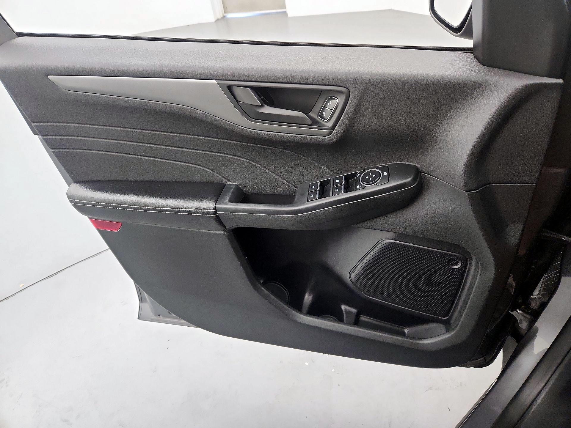 Thumbnail: 2023 Ford Escape - 12