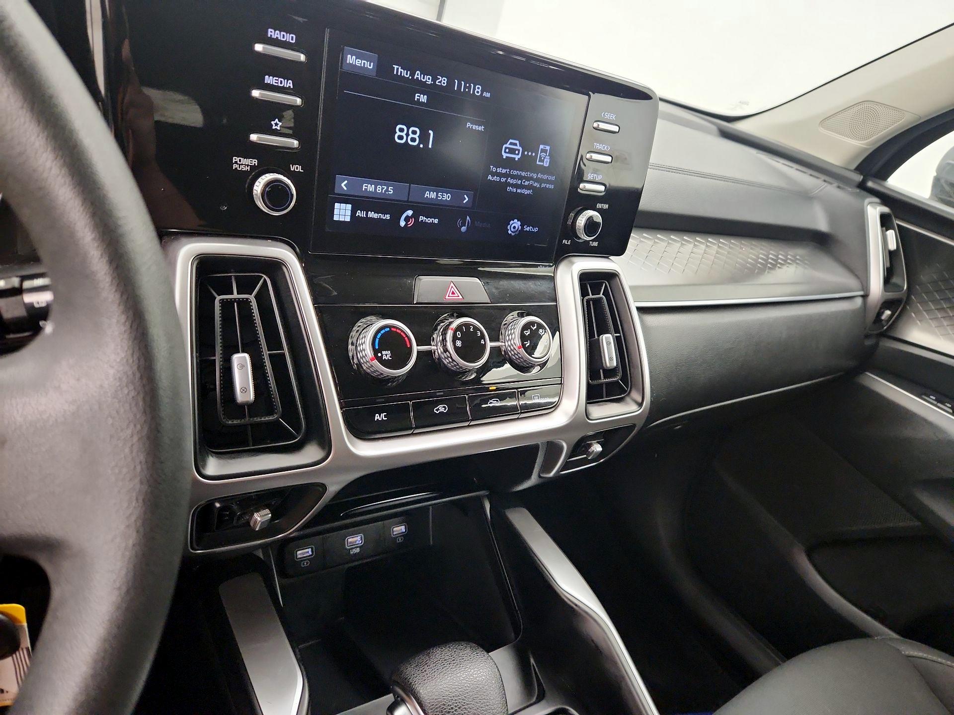 Thumbnail: 2021 Kia Sorento - 16
