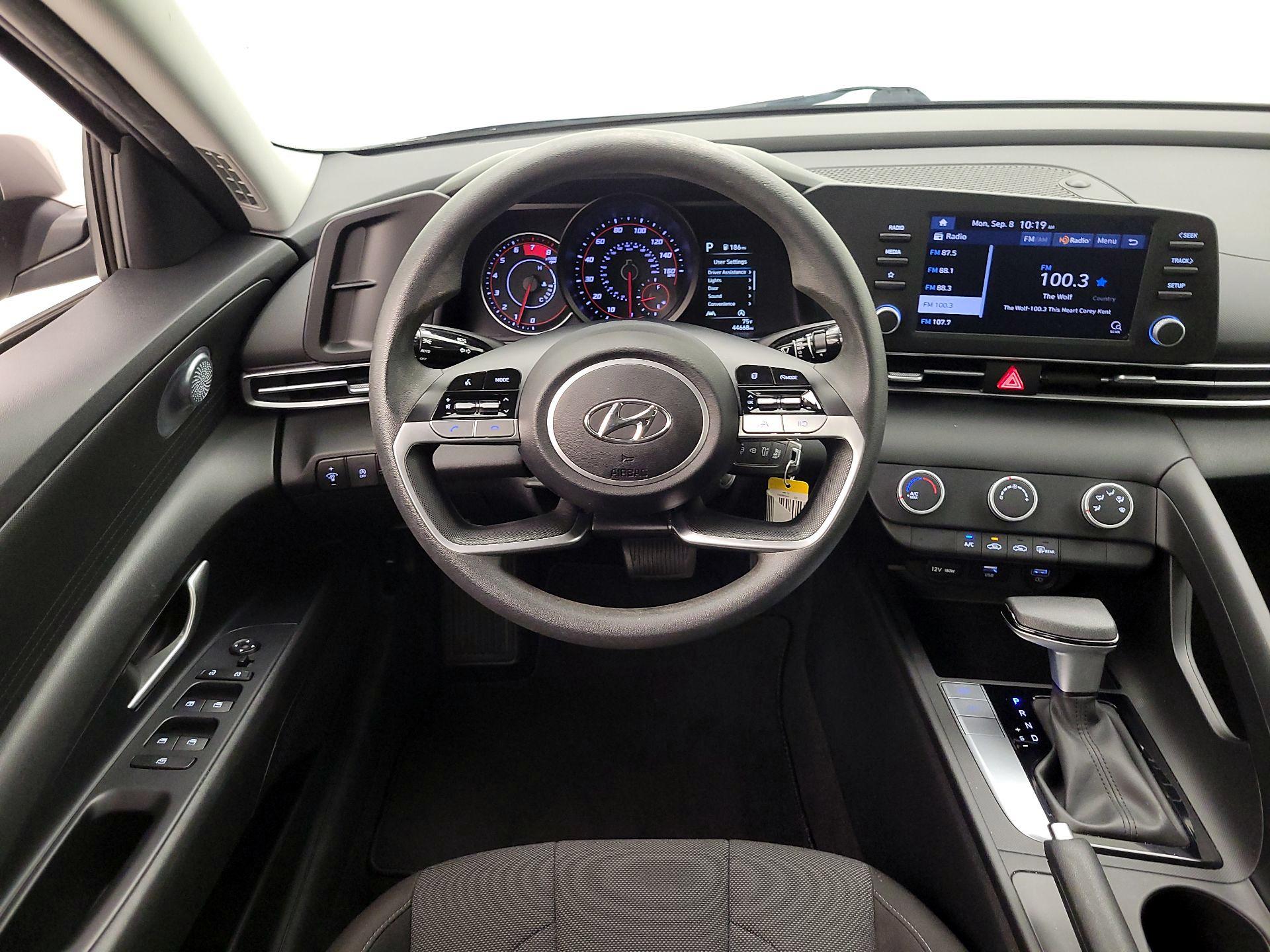 Thumbnail: 2023 Hyundai Elantra - 10