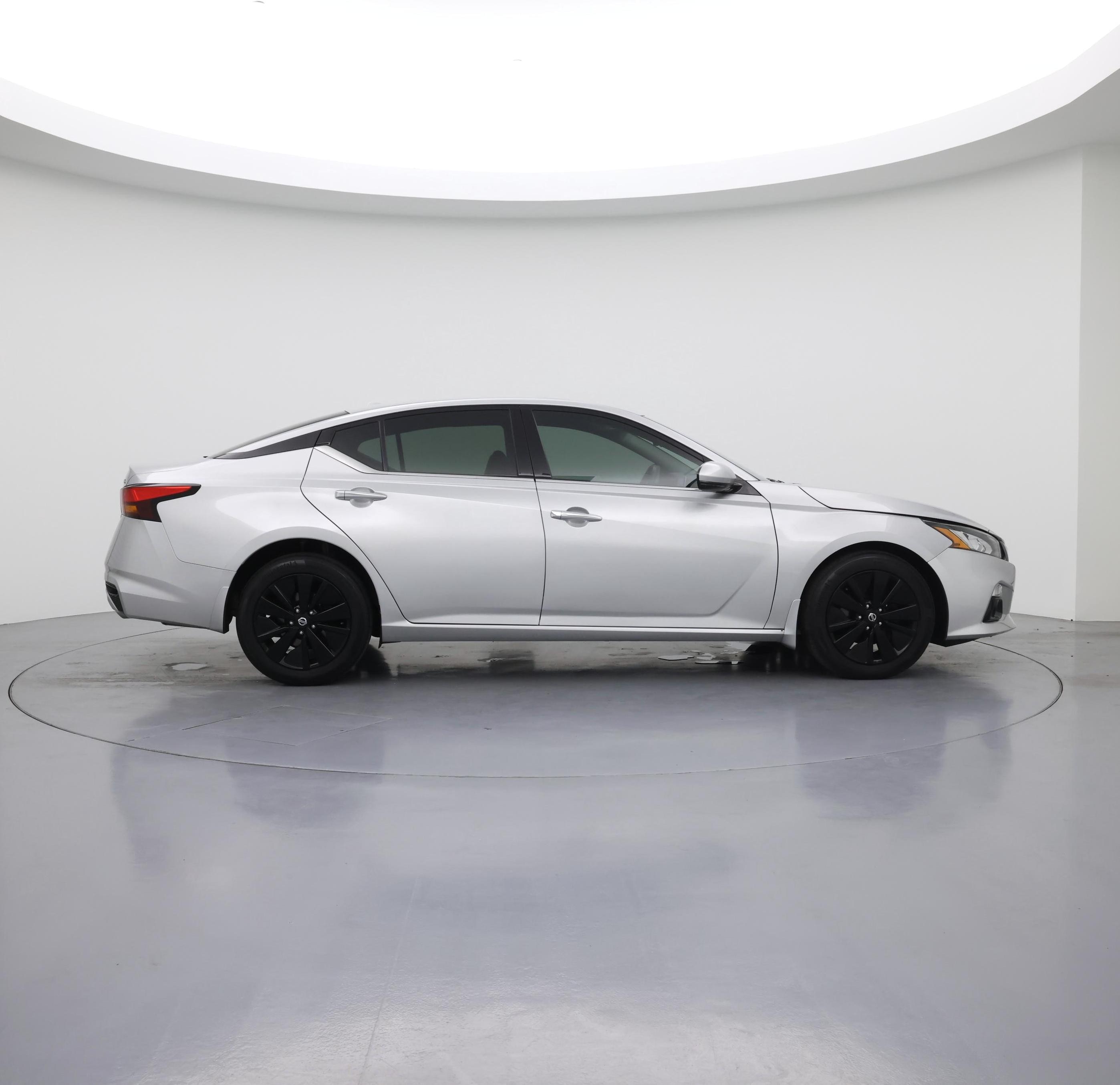 Thumbnail: 2021 Nissan Altima - 7
