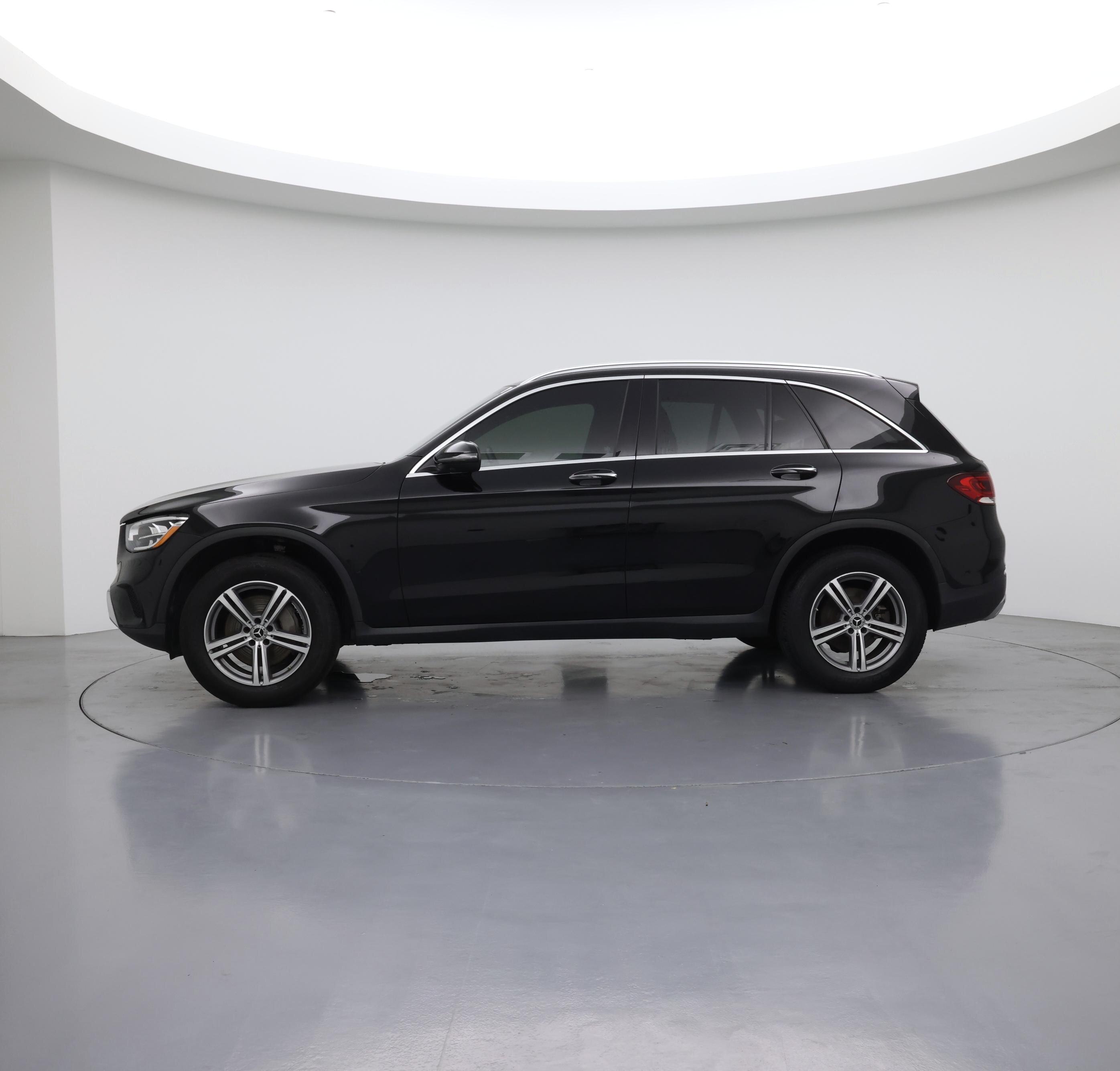 Thumbnail: 2022 Mercedes-Benz GLC - 3