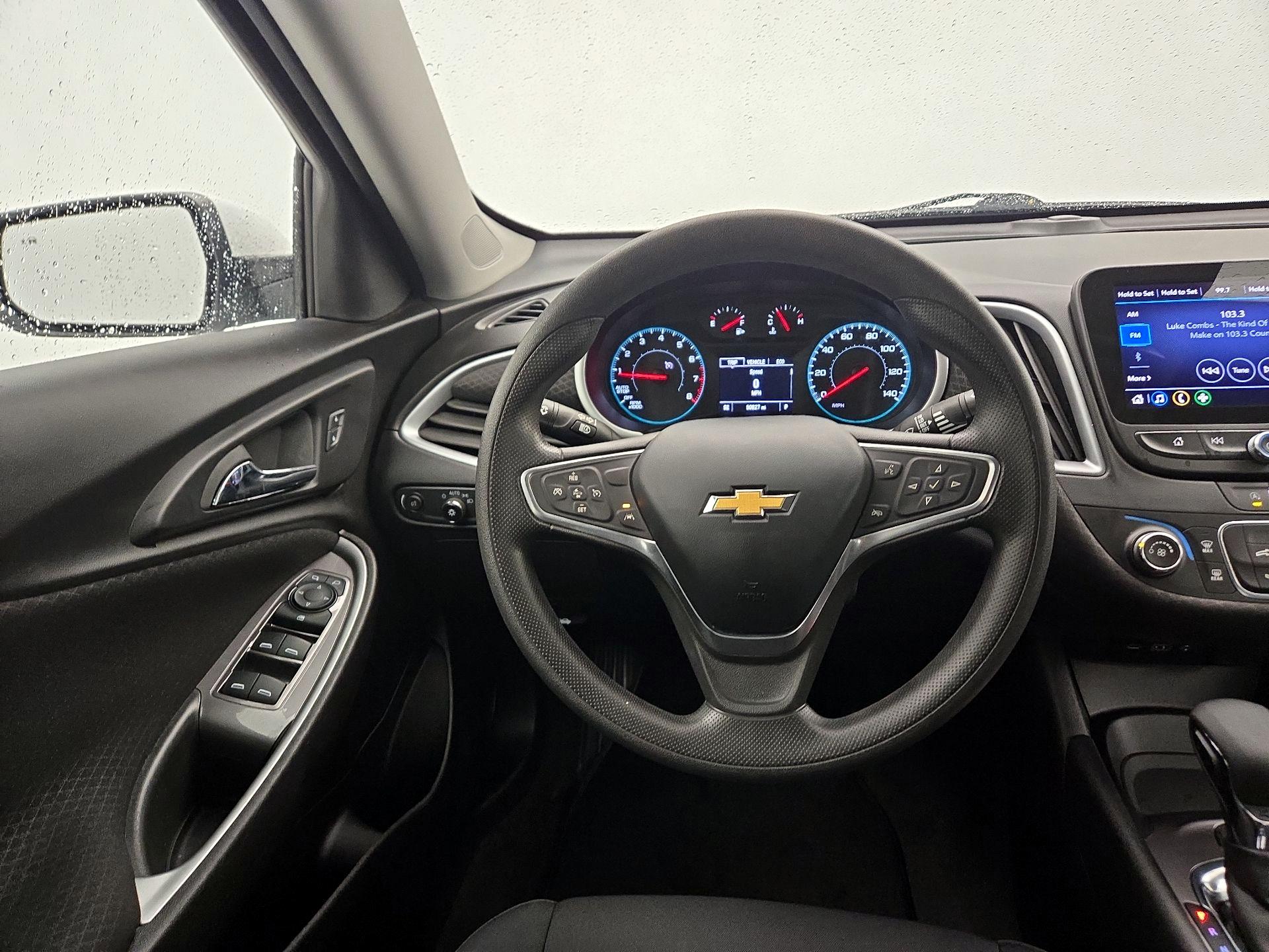 Thumbnail: 2023 Chevrolet Malibu - 10