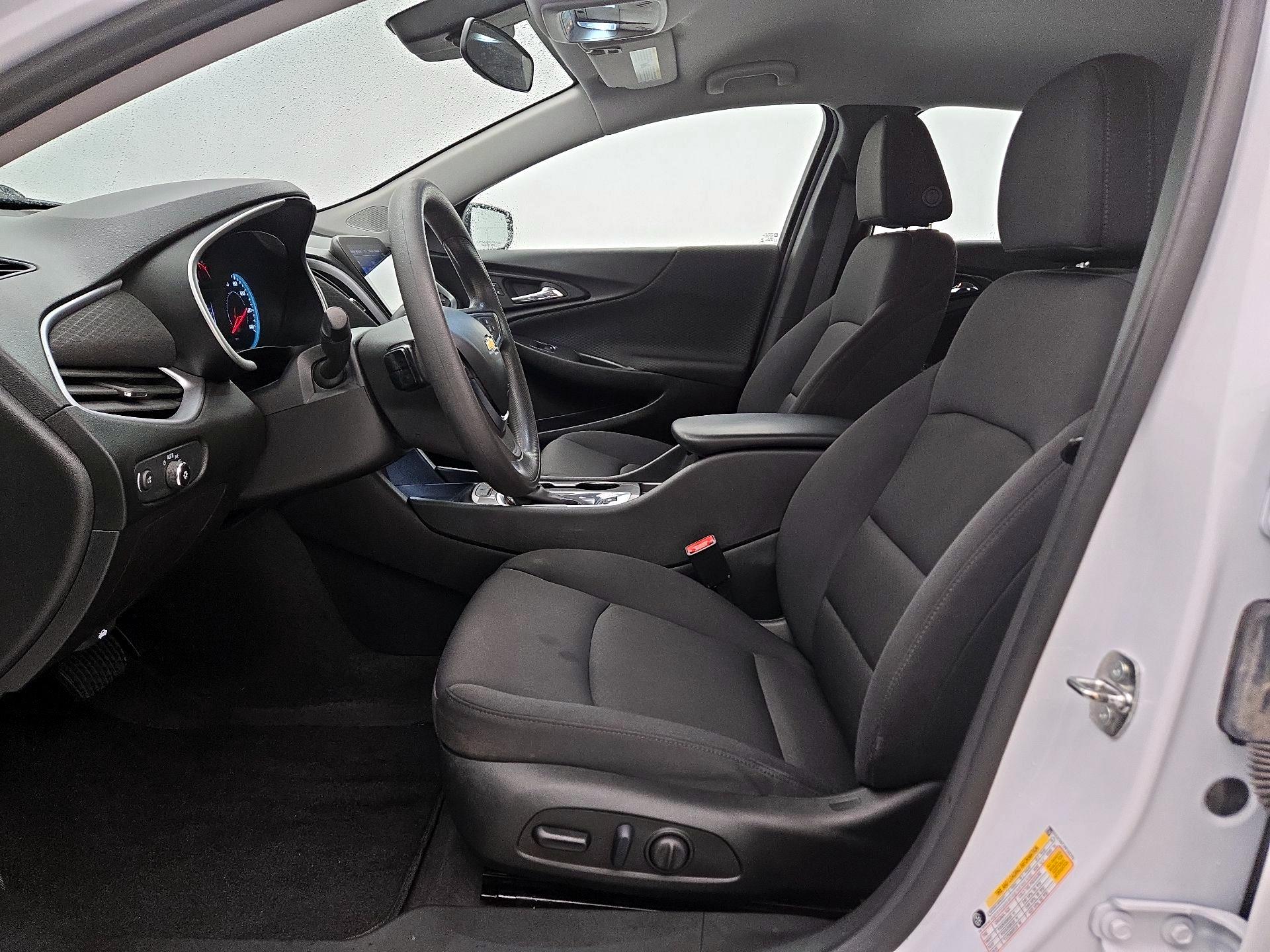 Thumbnail: 2023 Chevrolet Malibu - 11