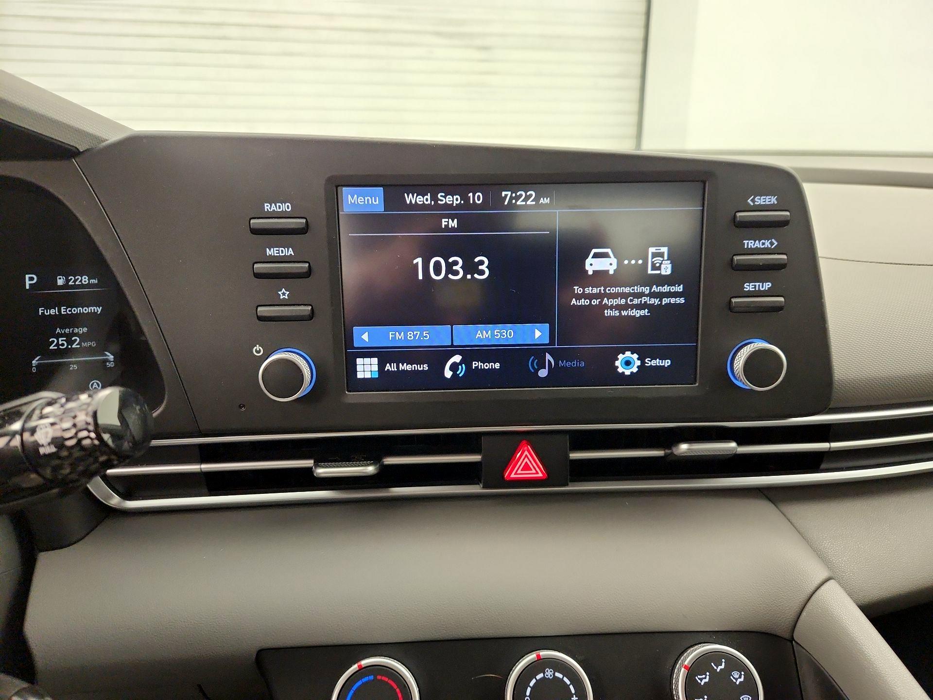 Thumbnail: 2022 Hyundai Elantra - 15