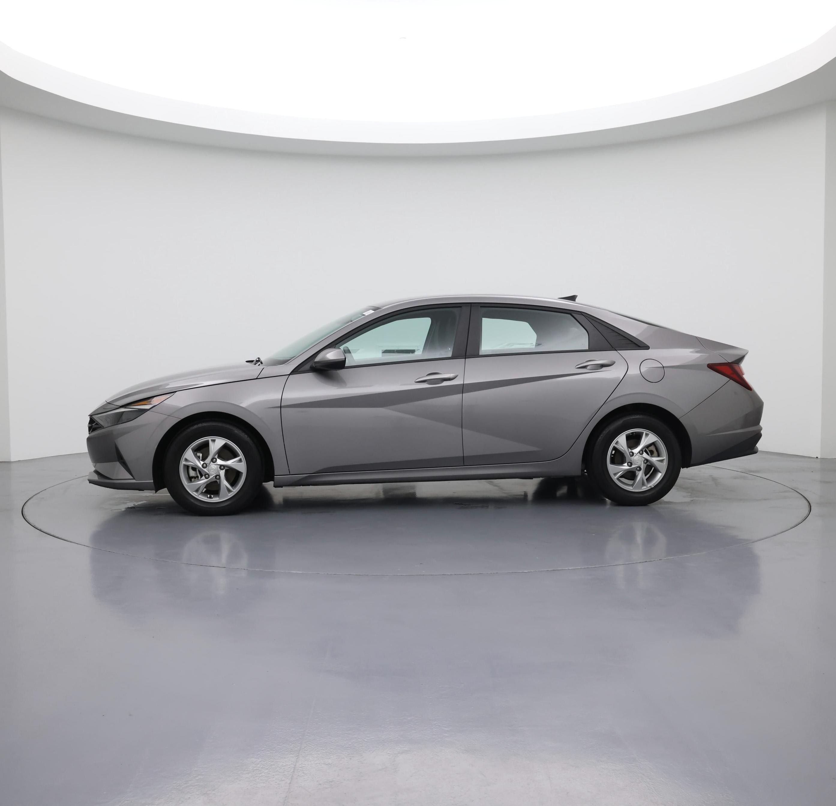 Thumbnail: 2022 Hyundai Elantra - 3