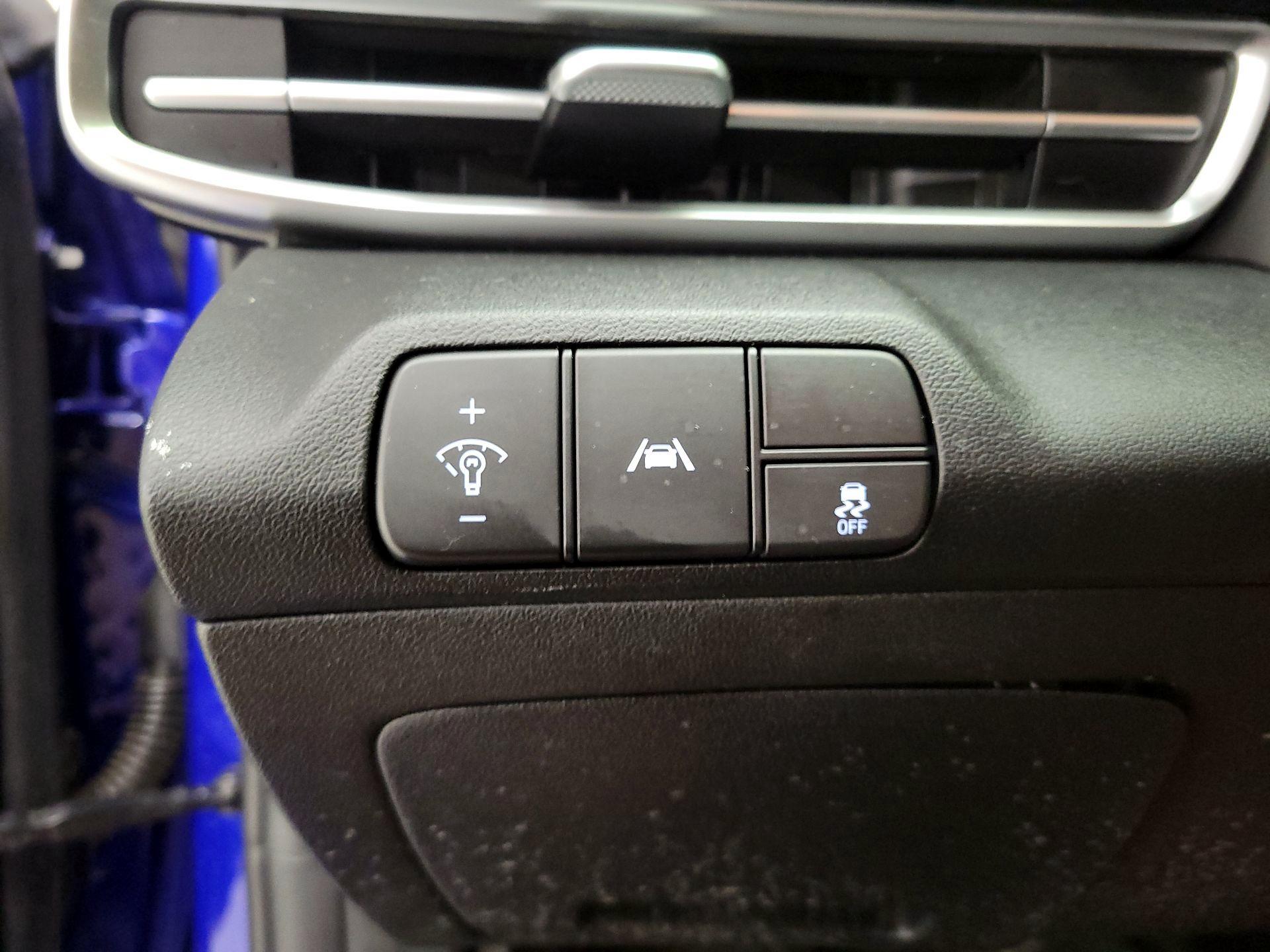 Thumbnail: 2022 Hyundai Elantra - 13