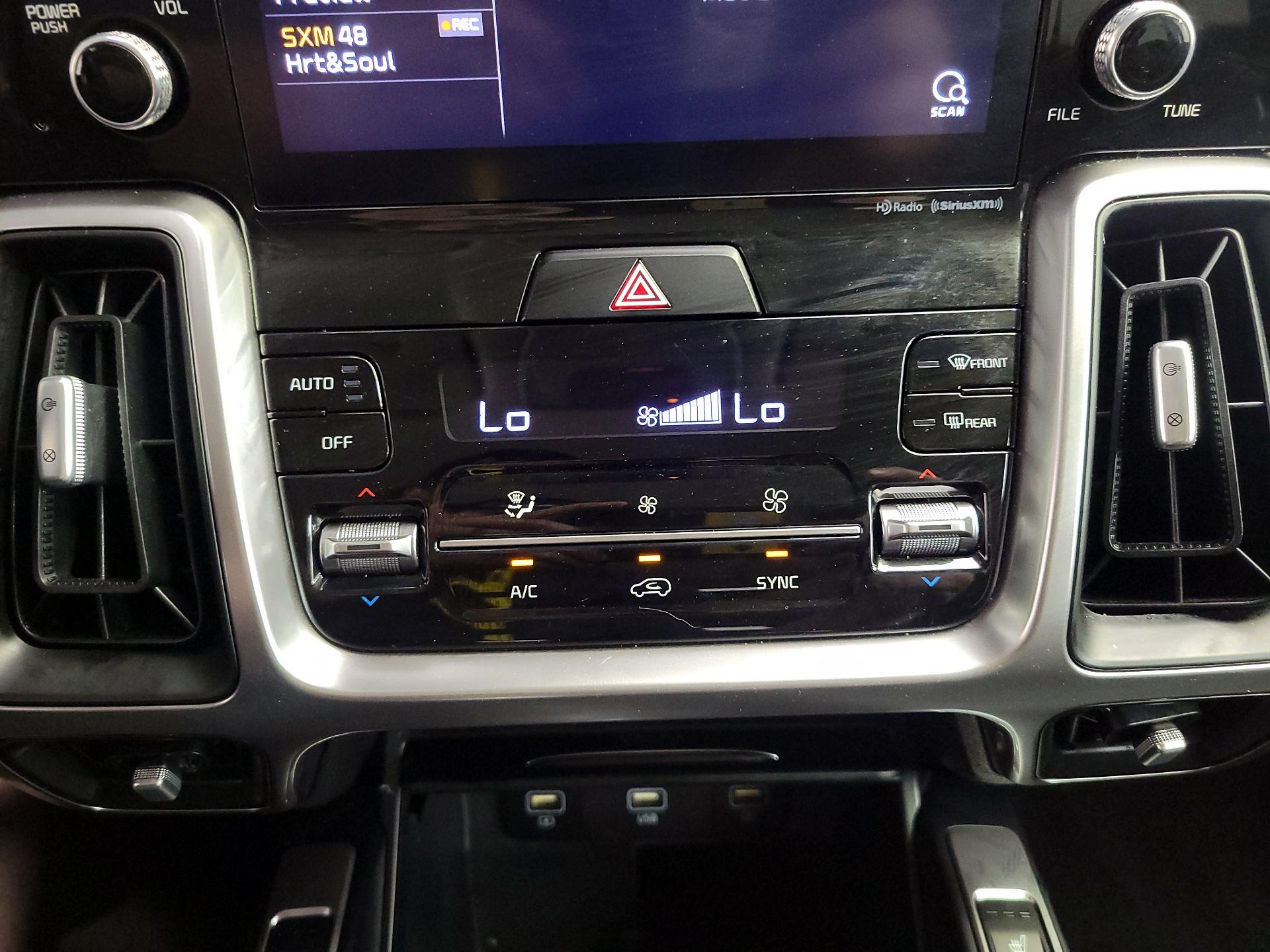Thumbnail: 2021 Kia Sorento - 16