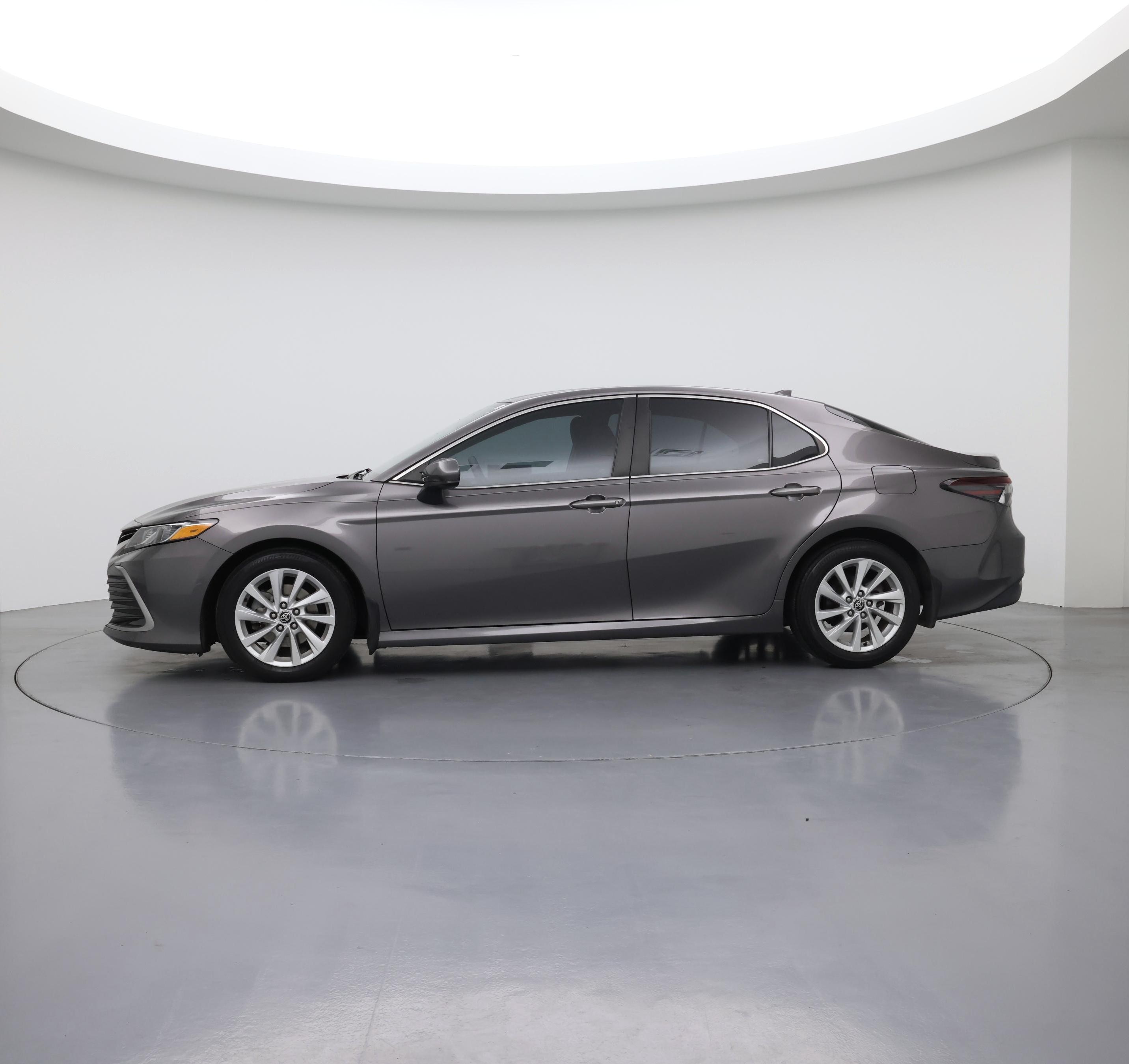 Thumbnail: 2021 Toyota Camry - 3