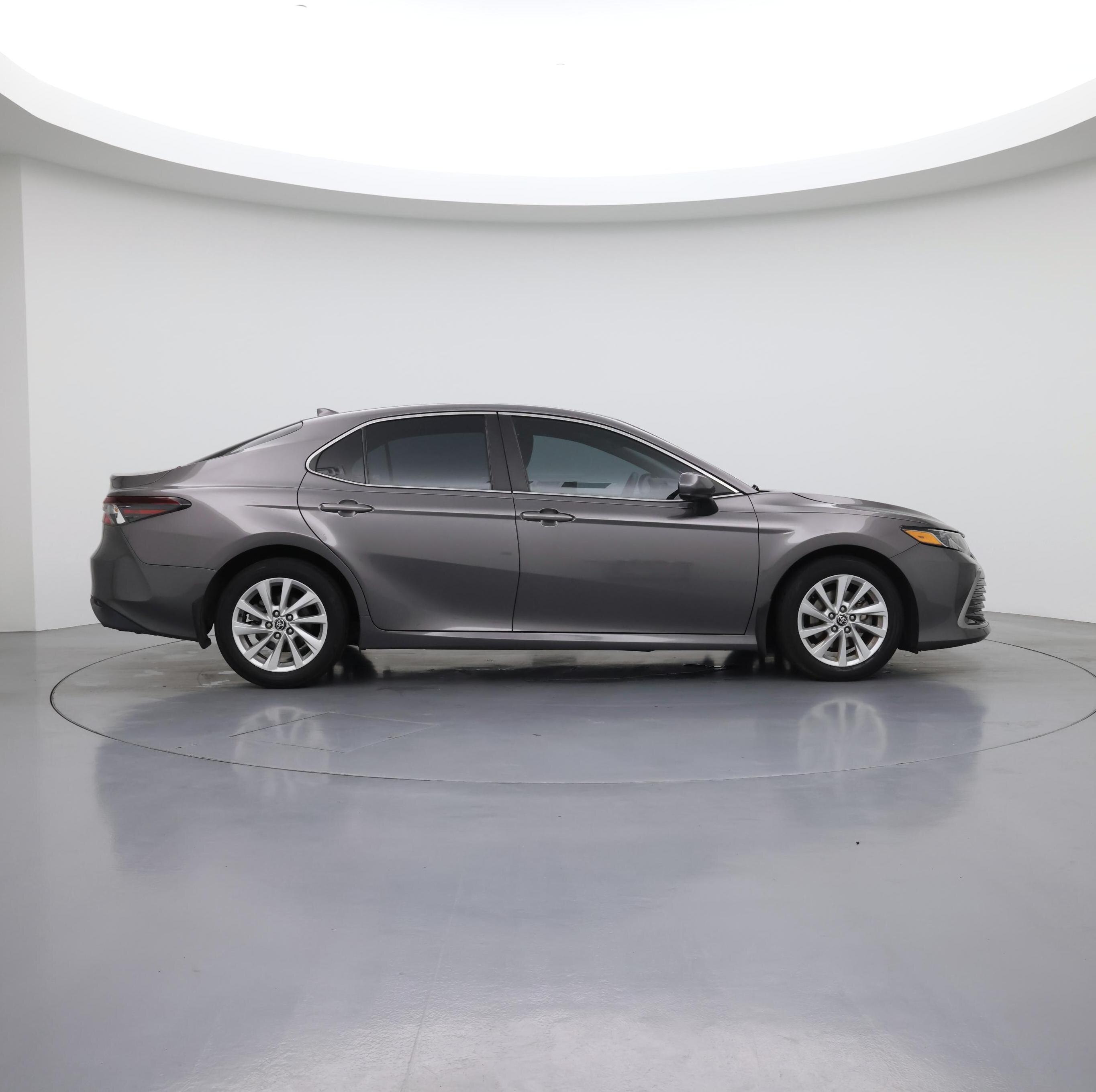 Thumbnail: 2021 Toyota Camry - 7