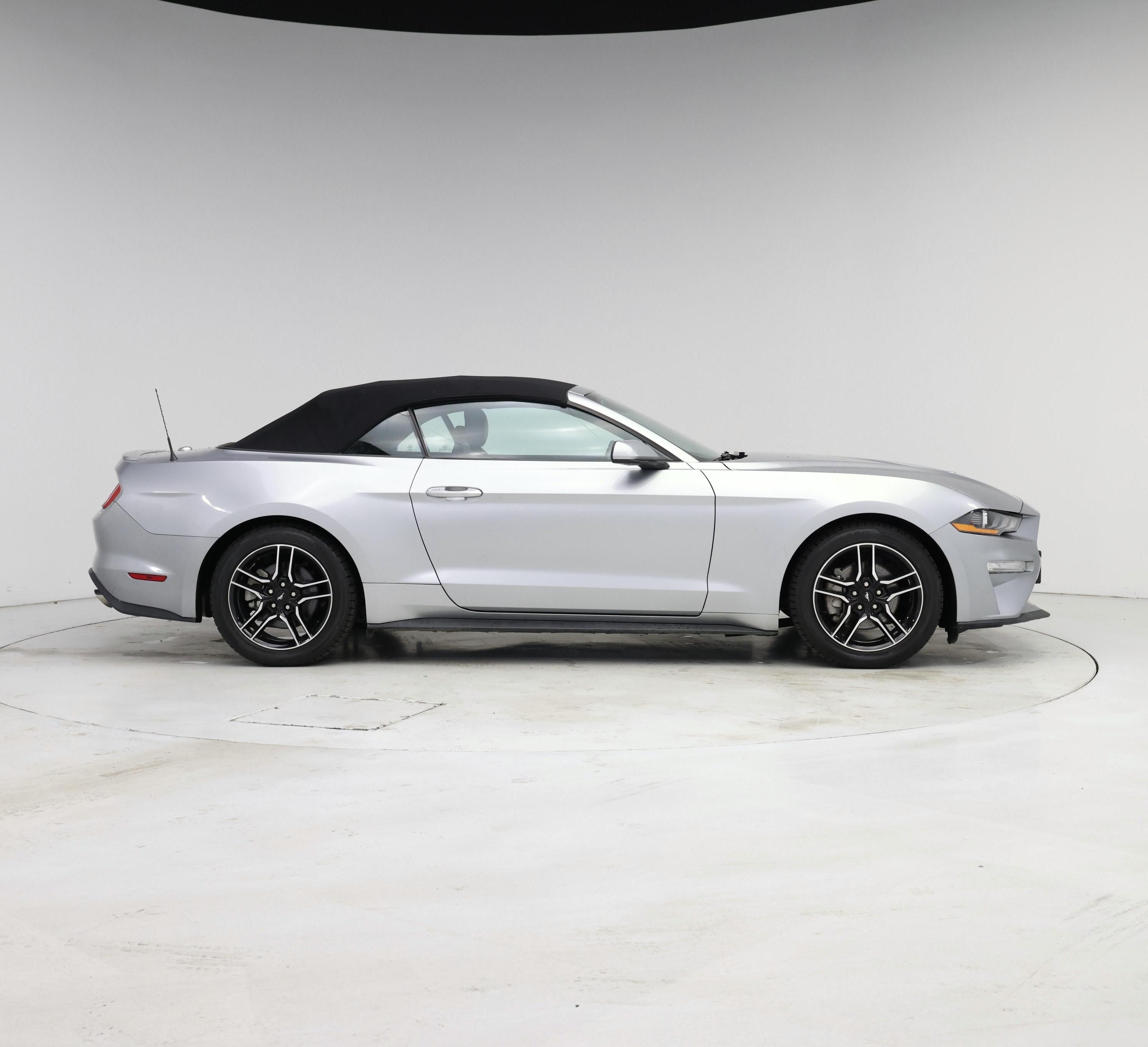 Thumbnail: 2022 Ford Mustang - 7