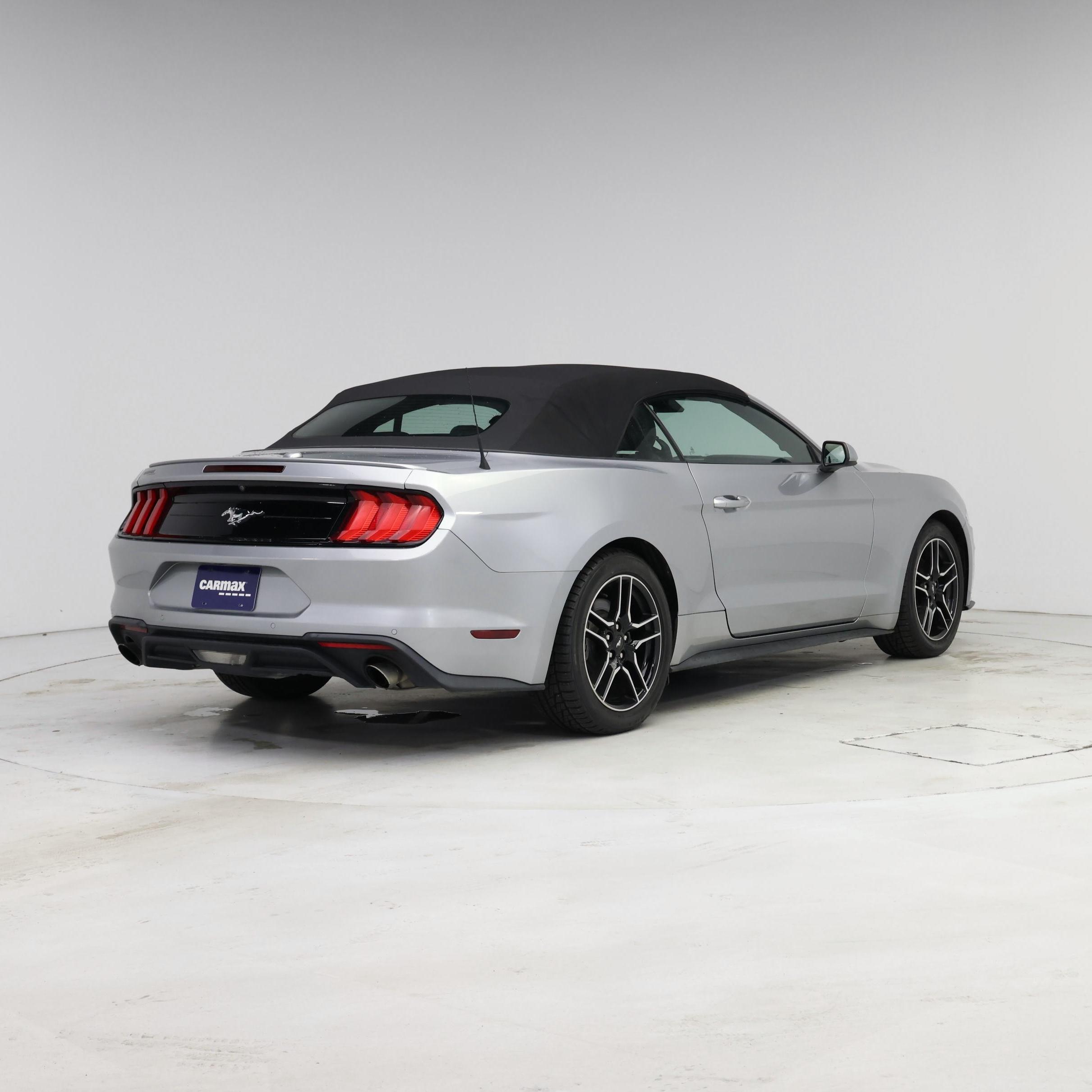 Thumbnail: 2022 Ford Mustang - 8