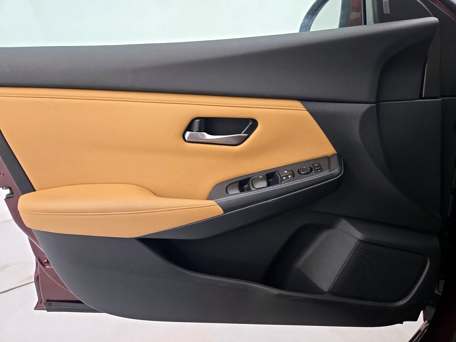 Thumbnail: 2022 Nissan Sentra - 12