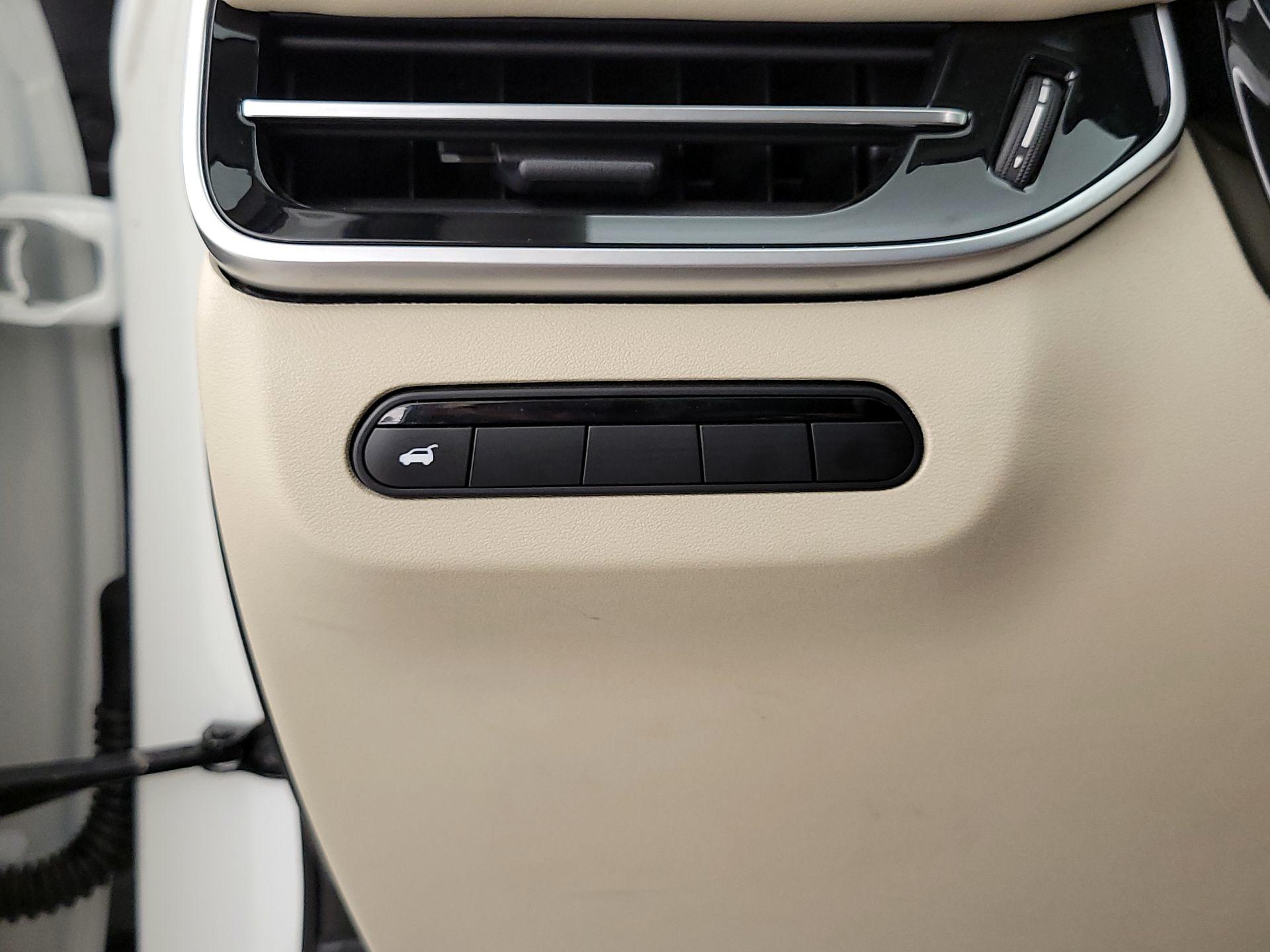 Thumbnail: 2023 INFINITI QX60 - 13