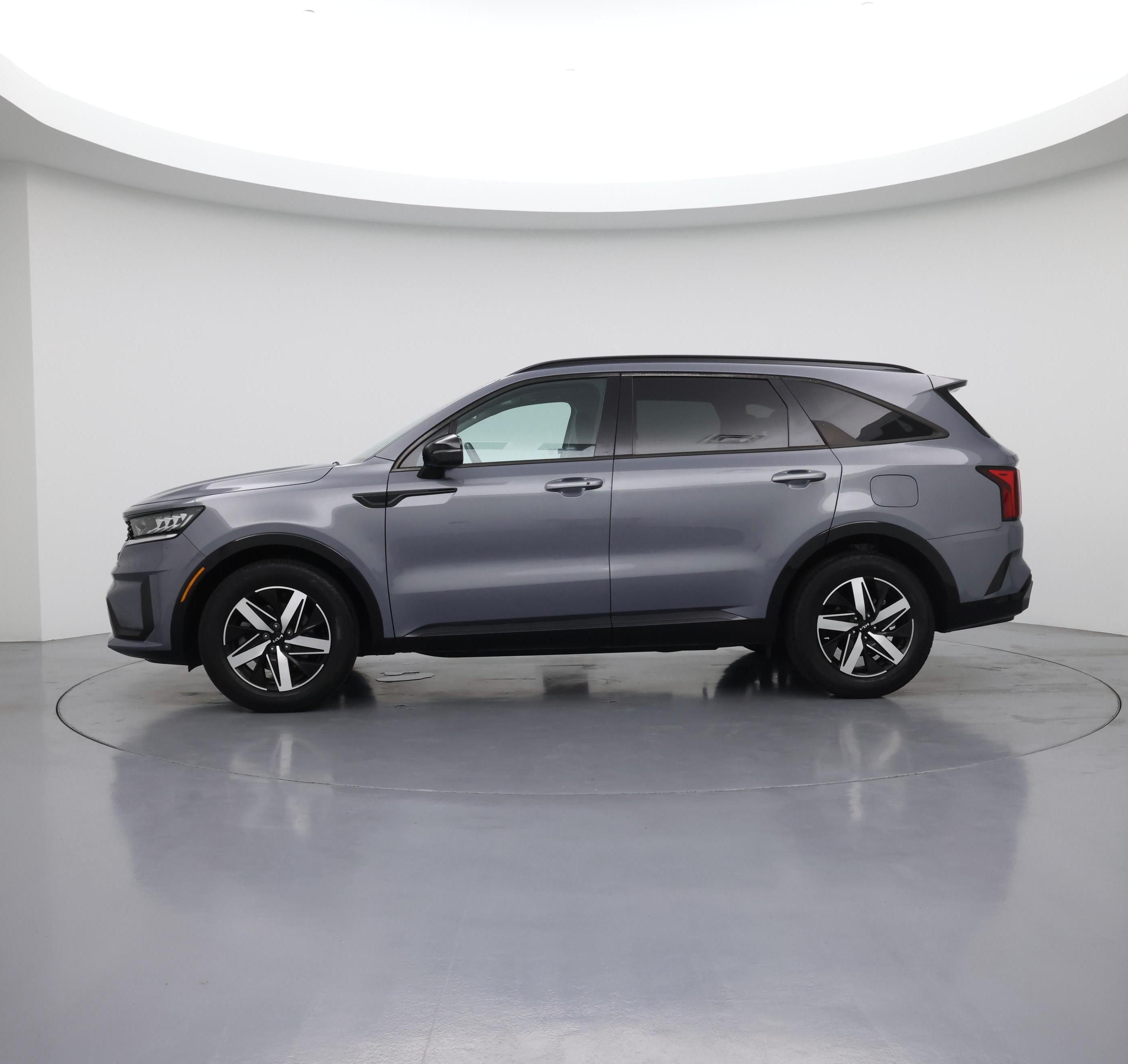 Thumbnail: 2022 Kia Sorento - 3