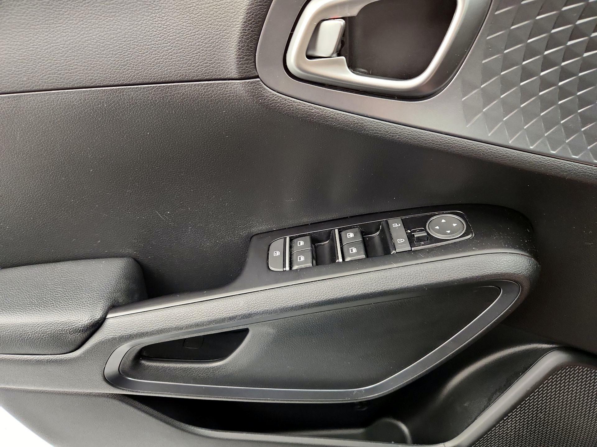 Thumbnail: 2021 Kia Soul - 12