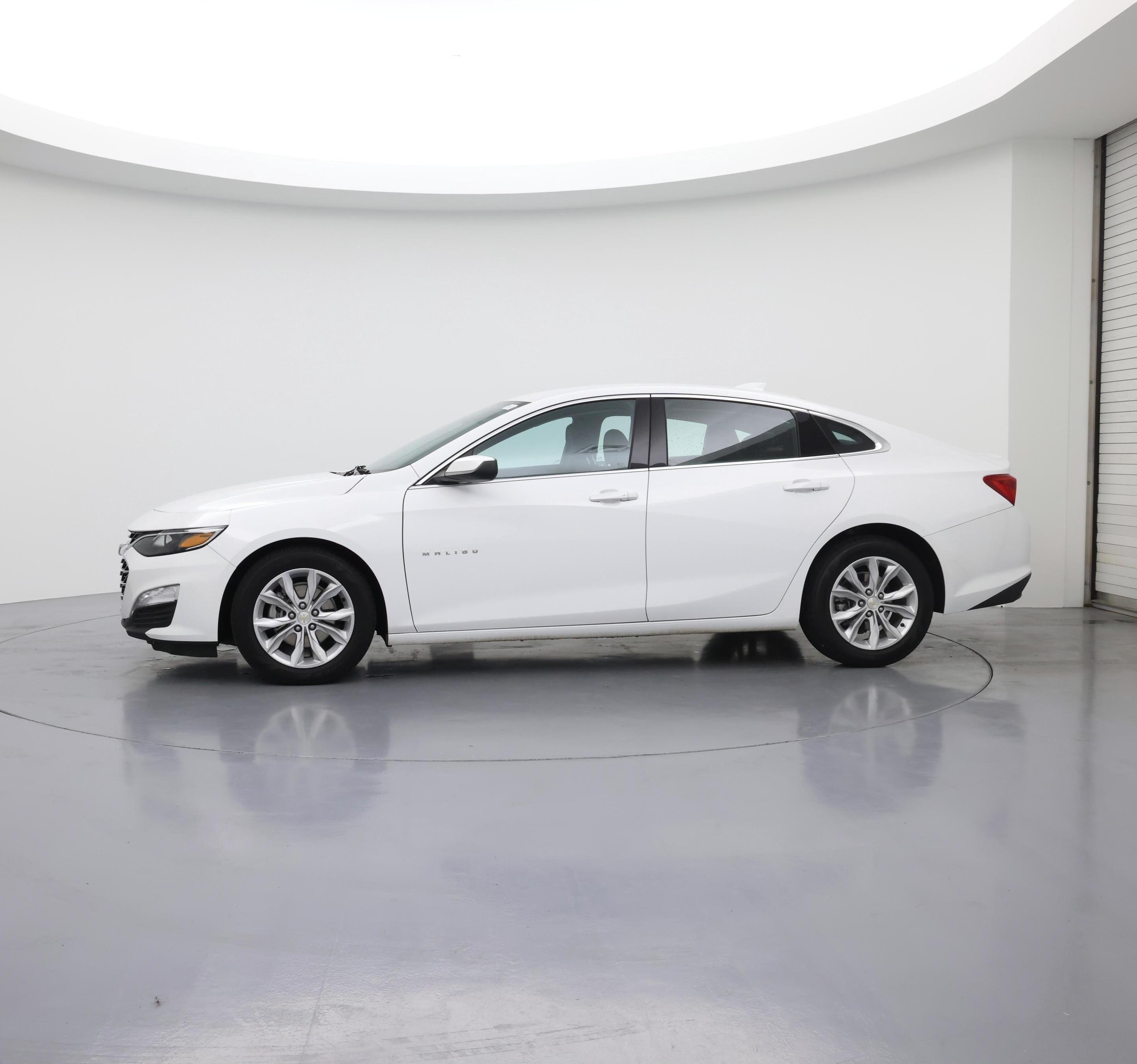 Thumbnail: 2023 Chevrolet Malibu - 3