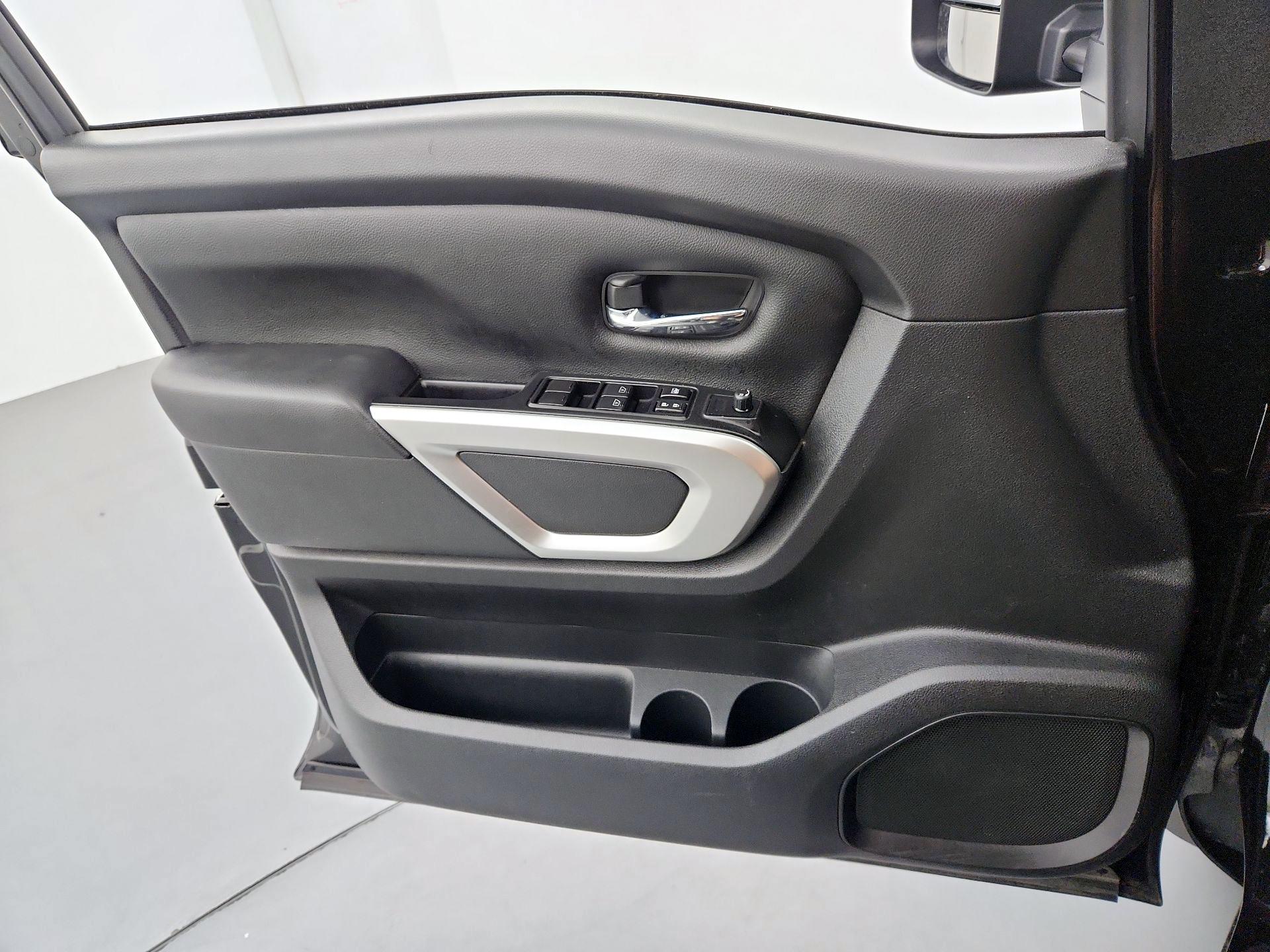 Thumbnail: 2023 Nissan Titan - 12