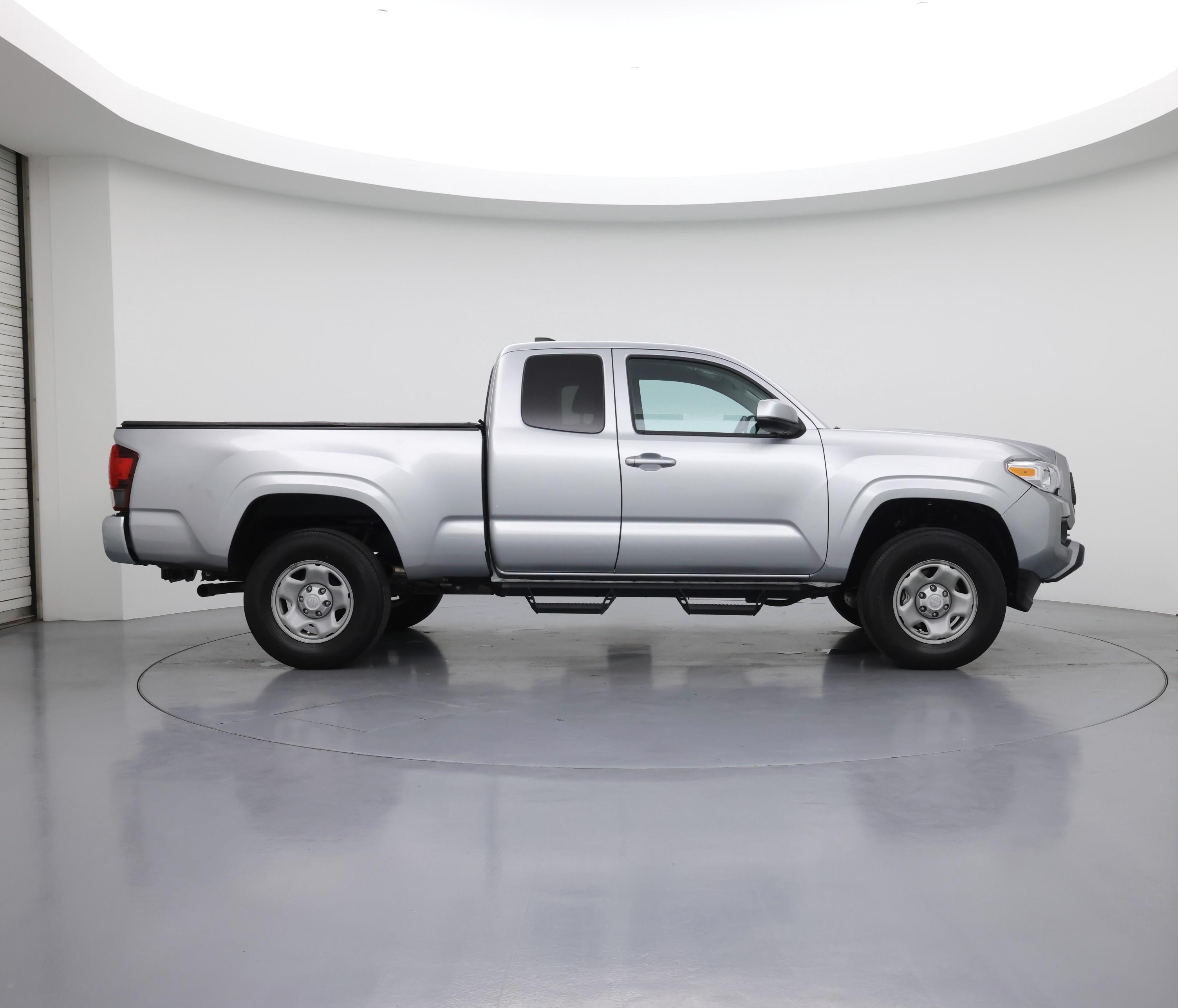 Thumbnail: 2022 Toyota Tacoma - 7