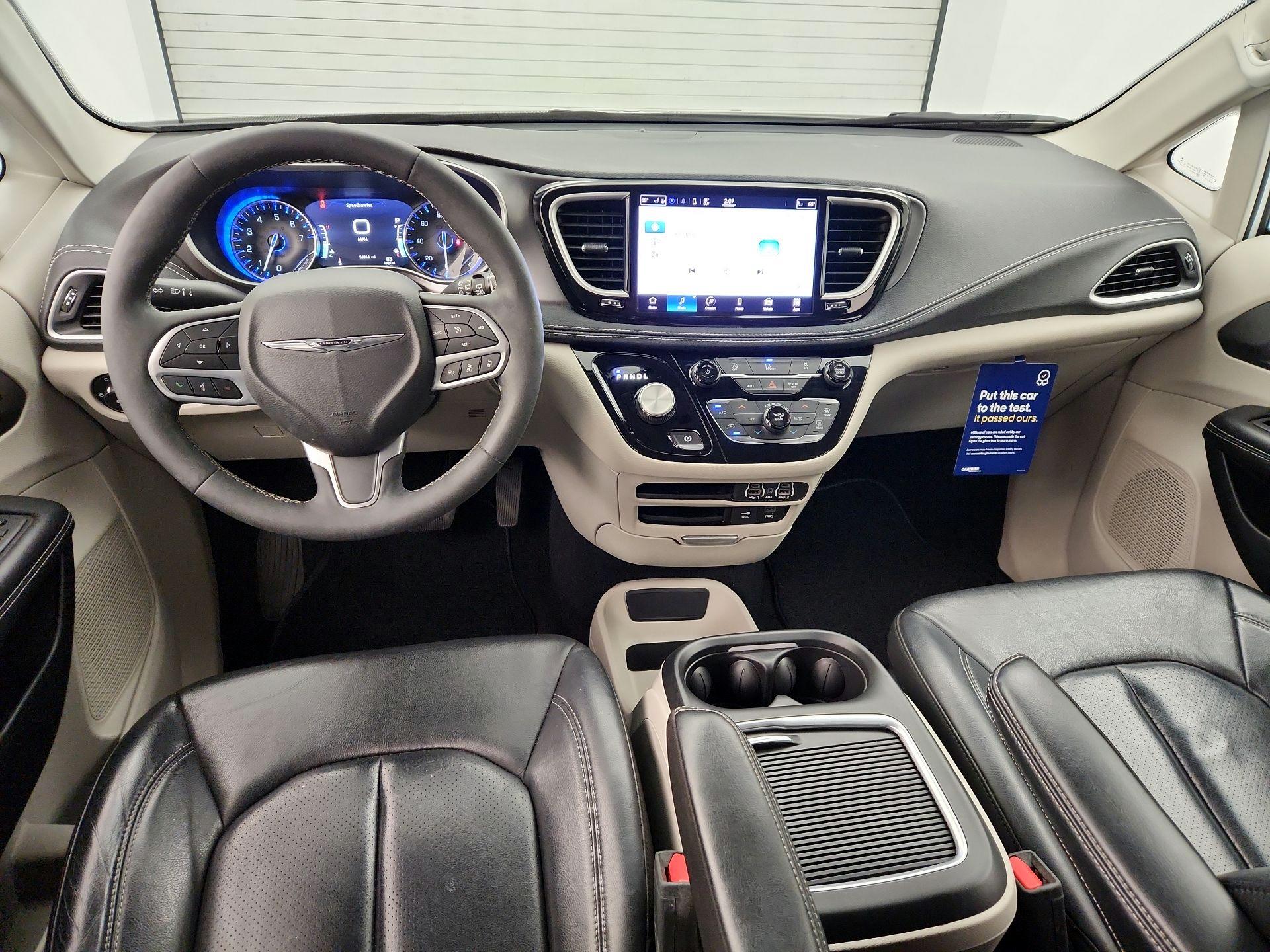 Thumbnail: 2022 Chrysler Pacifica - 9