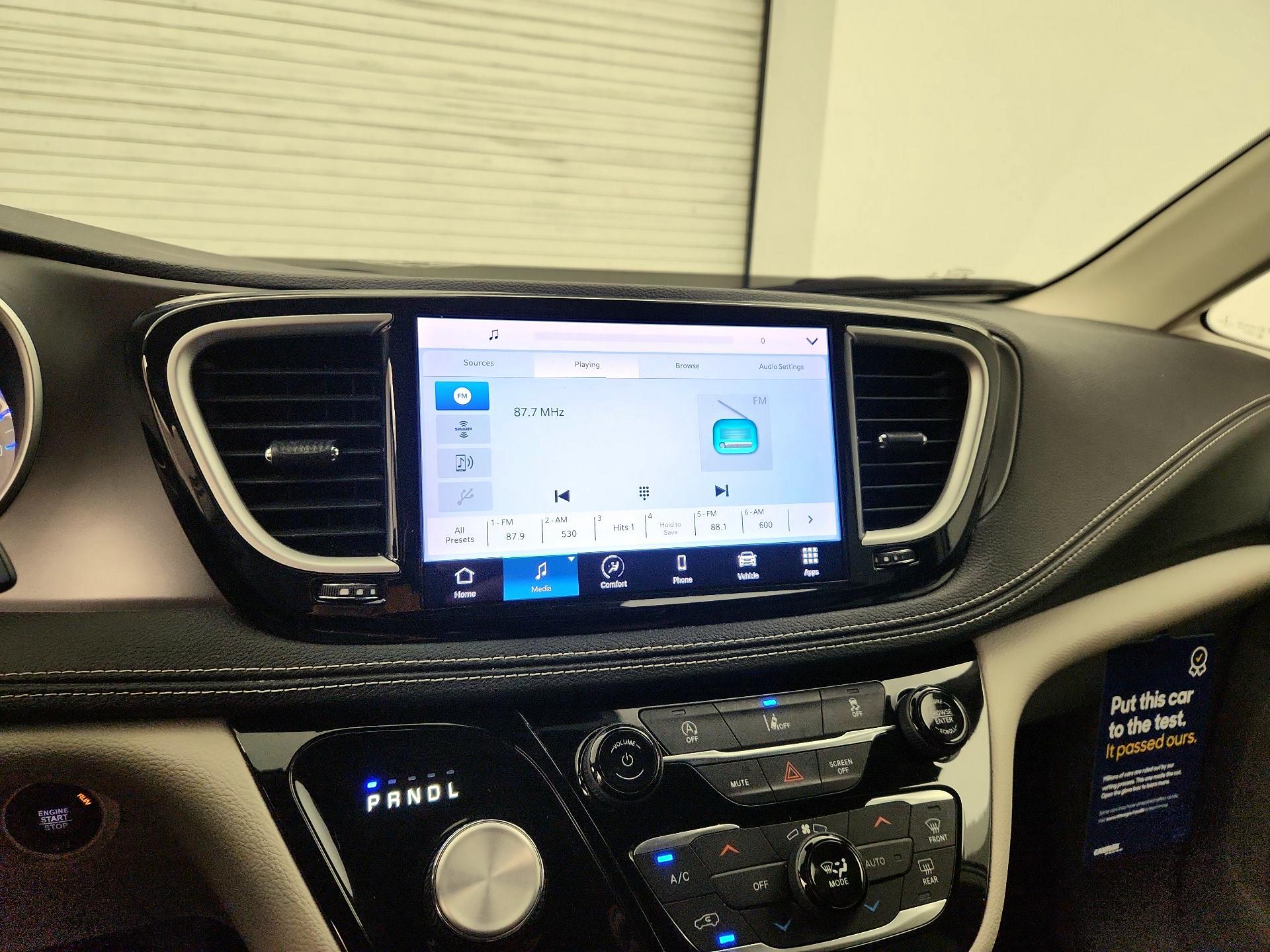 Thumbnail: 2022 Chrysler Pacifica - 15