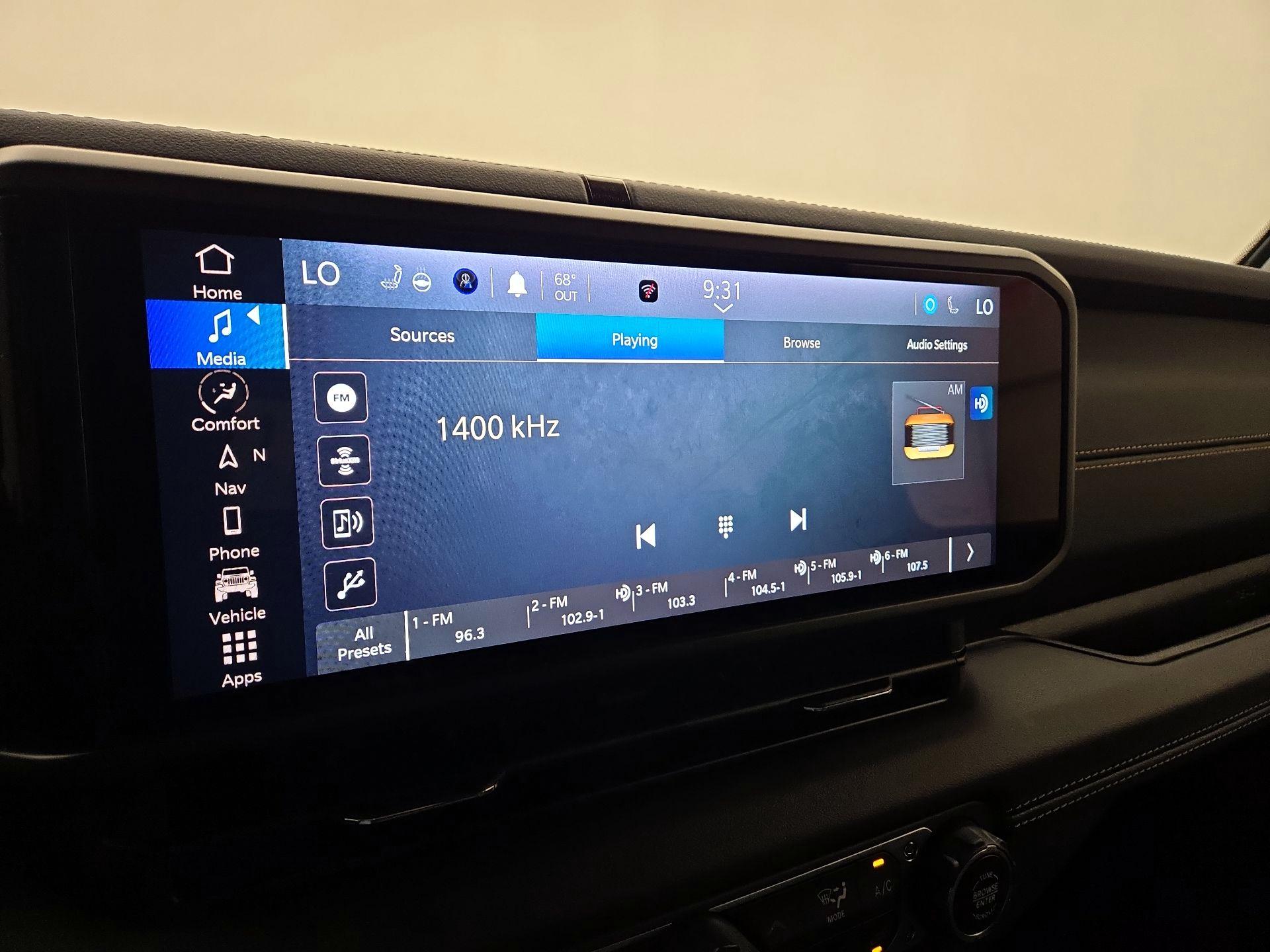 Thumbnail: 2024 Jeep Wrangler - 16