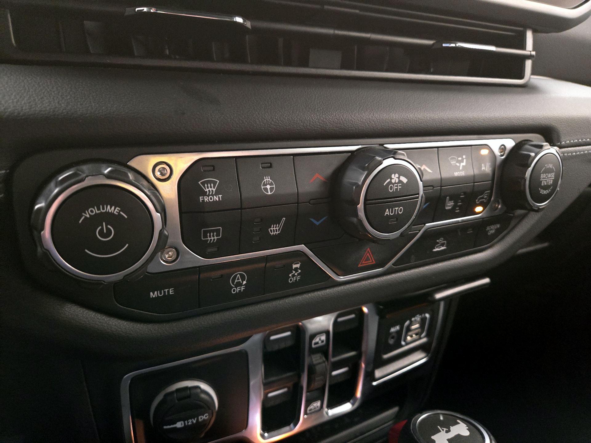 Thumbnail: 2024 Jeep Wrangler - 17