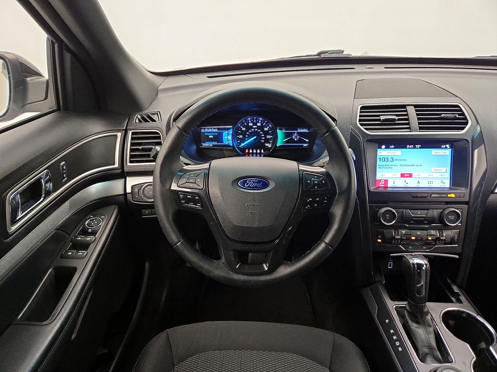 Thumbnail: 2017 Ford Explorer - 10
